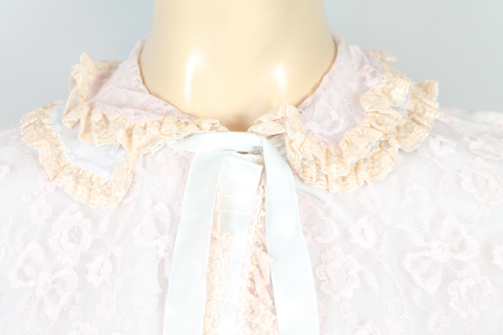 Vtg ODETTE BARSA Blue Pink Ruffles Layered Lace Bed Jacket Dress Robe S