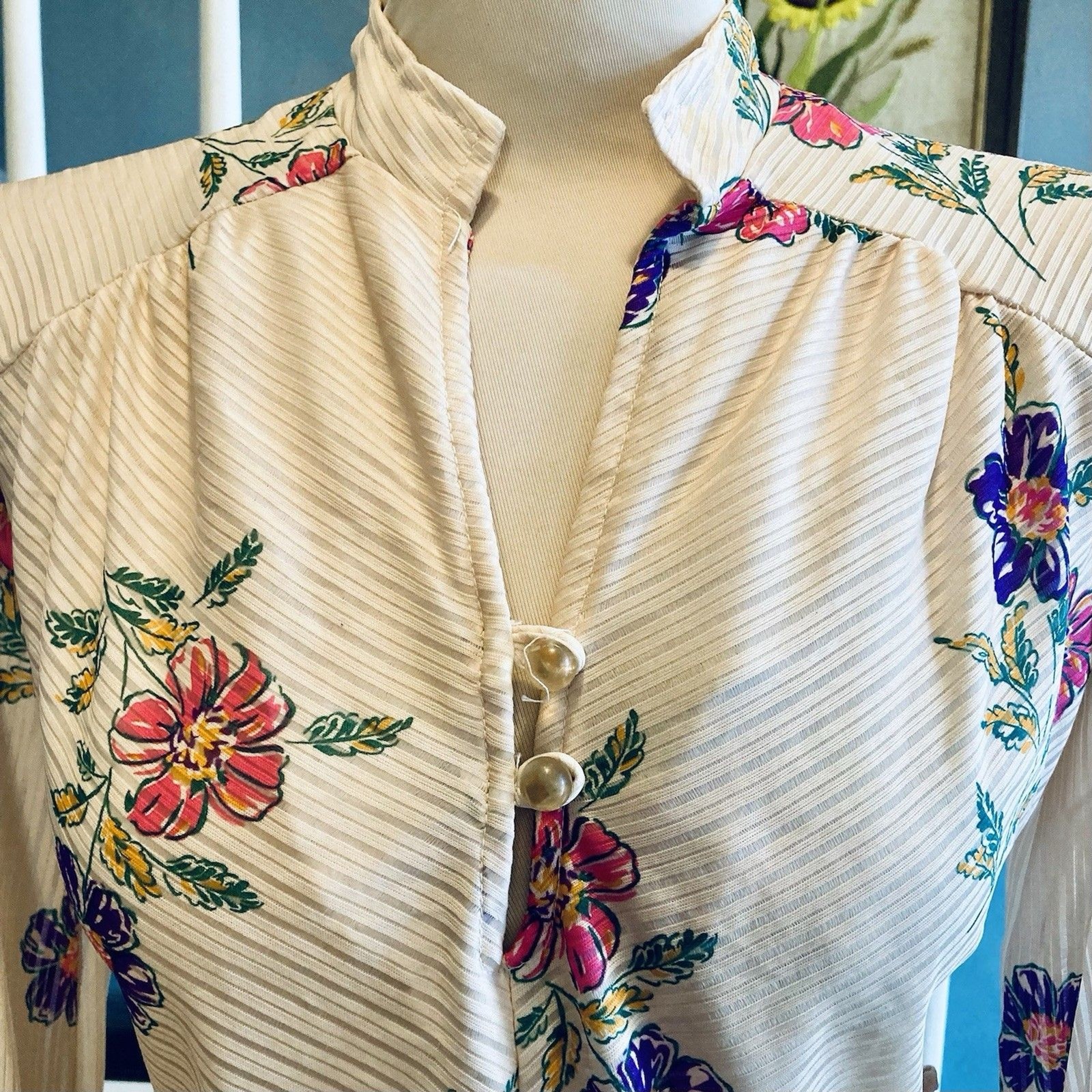 1970s Beige Disco Polyester Floral Collarless Blouse Cottagecore Wear To Work