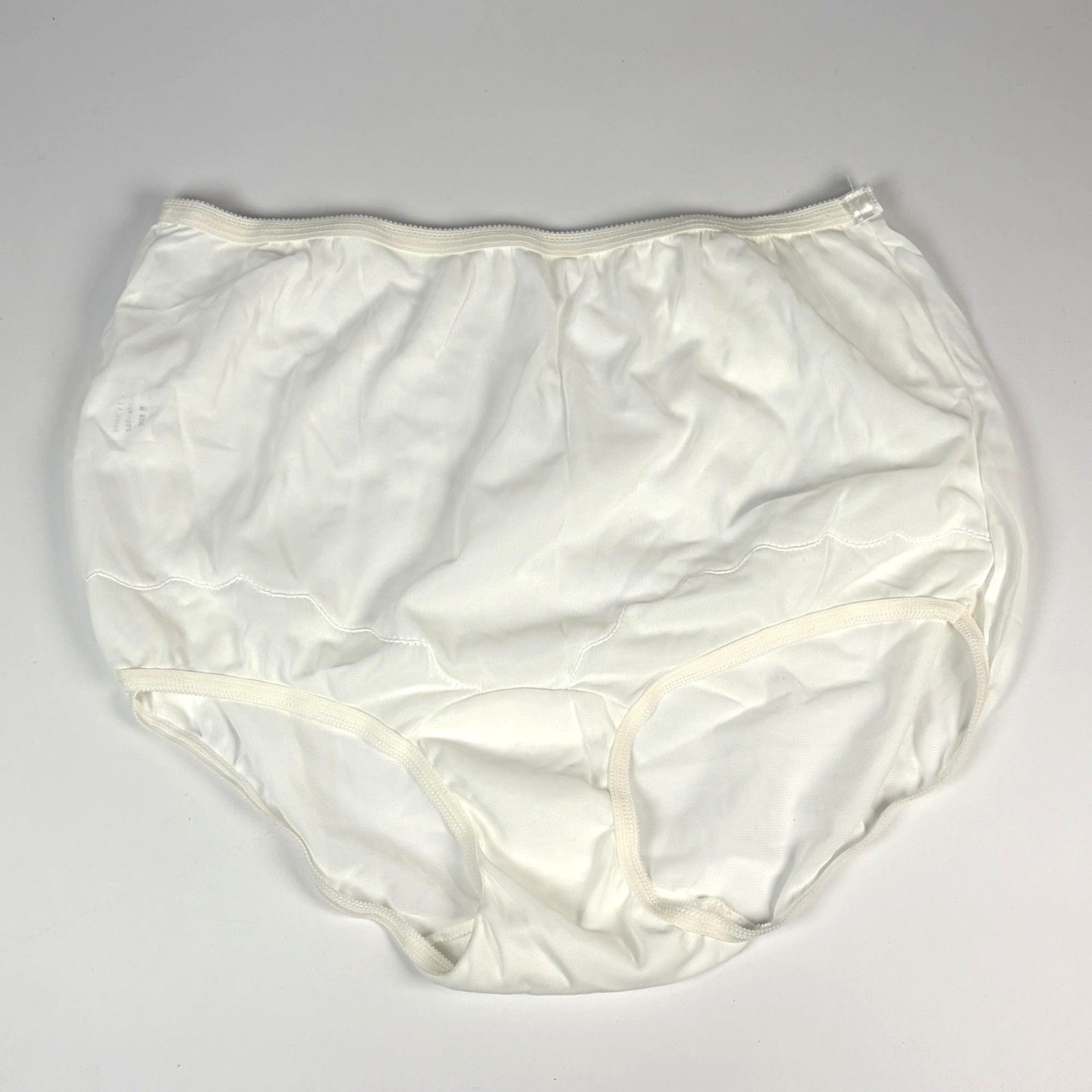Vintage Dixie Belle White Nylon Granny Panties Size 8 Style 719 Pillow Tab