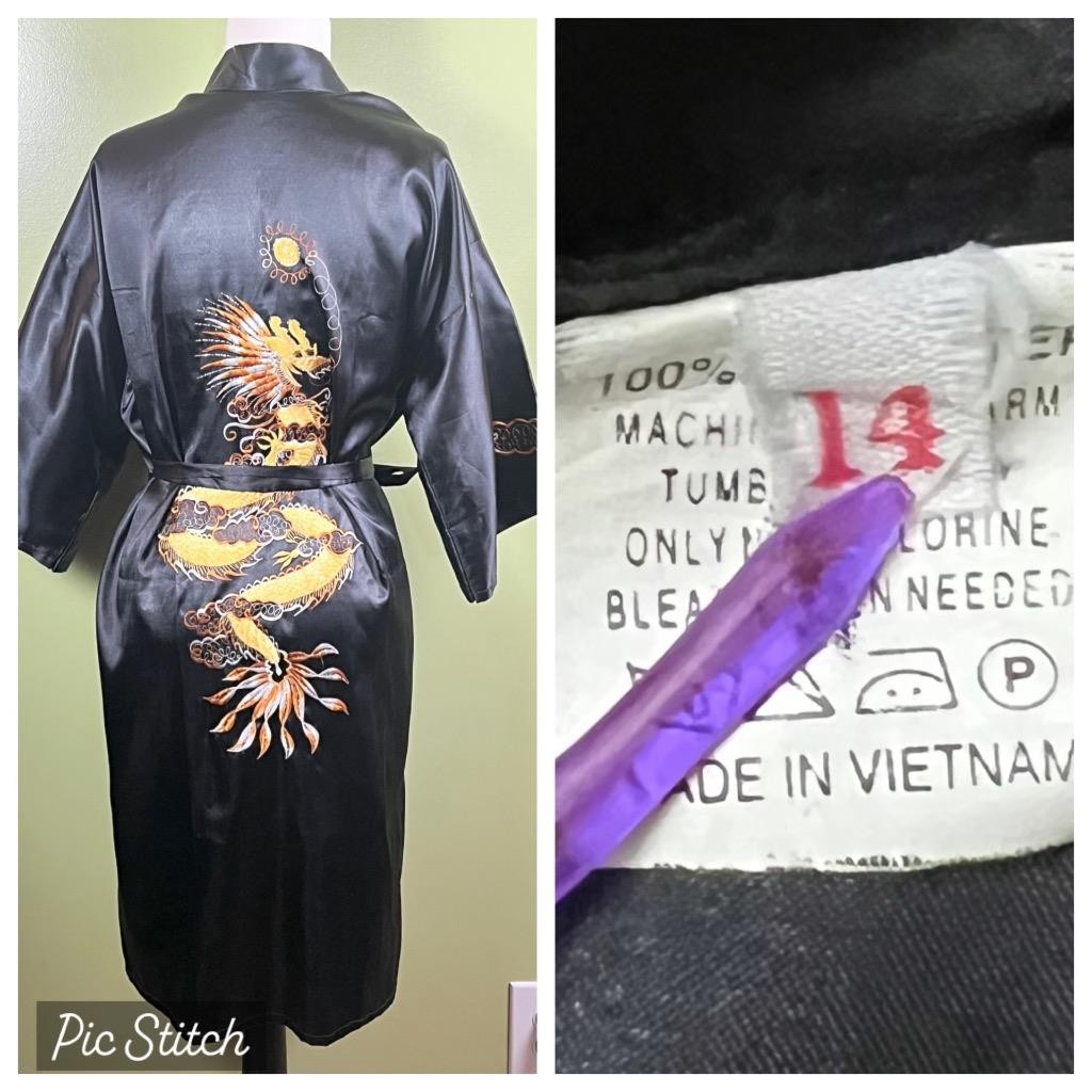 Vtg 70&rsquo;s Black Silk Embroidered Kimono Short Robe Dragon Souvenir Vietnam sz 14