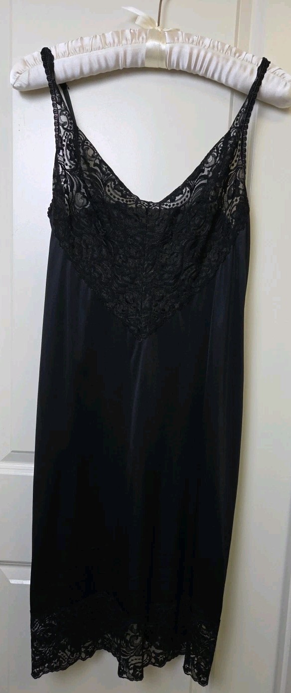 Vintage 1980s Full Slip Dress Nylon Lace Stretch Bodice Black Size 40 L *FLAW