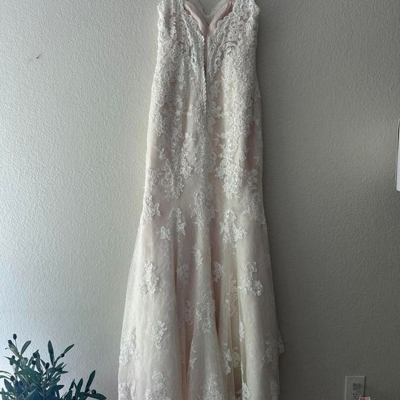 Vineyard Vows | Rebecca Ingram Blush Lace Wedding Dress Size 10