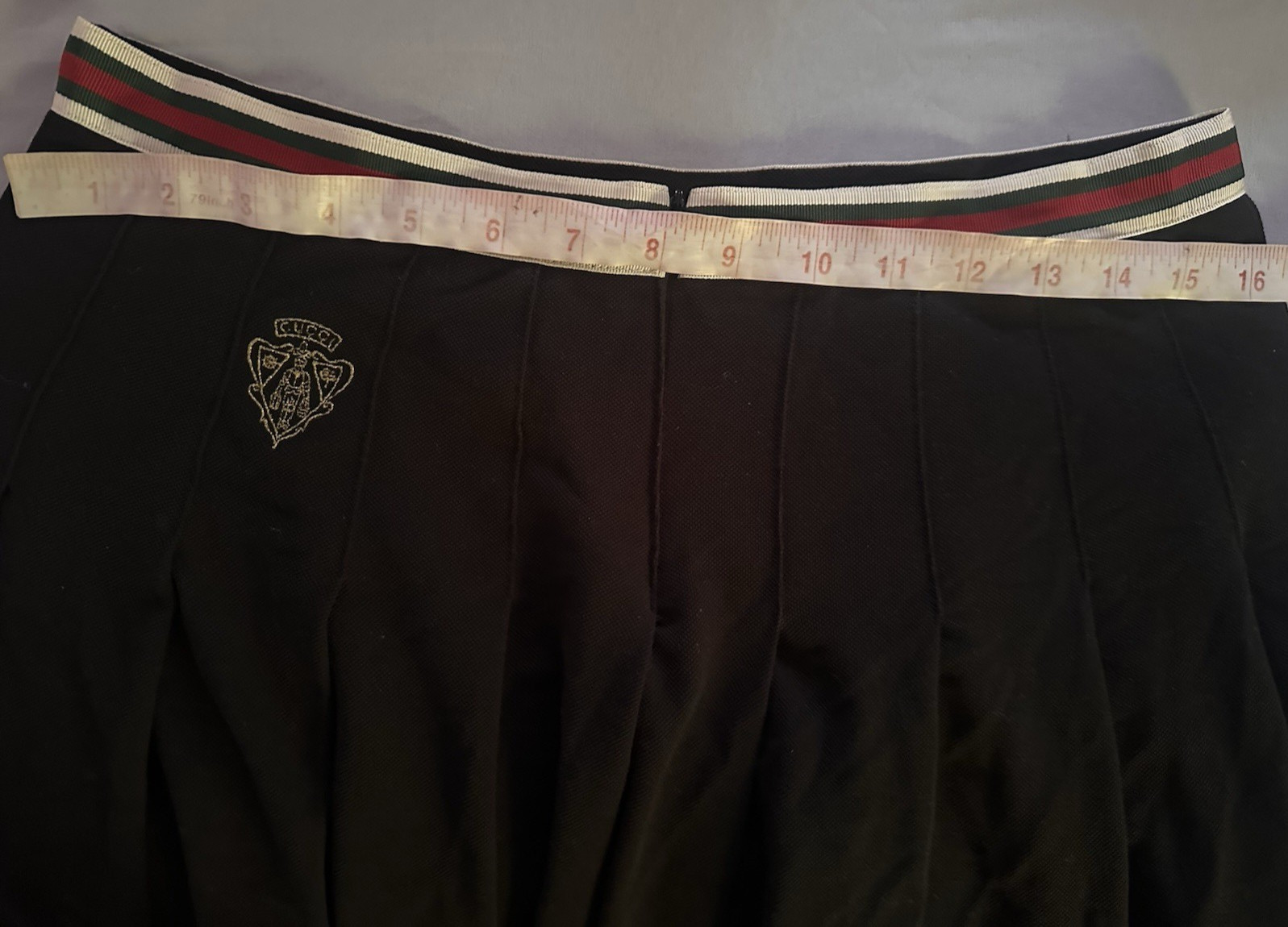 Vintage 2005 Authentic Gucci crest Logo pleated mini skirt