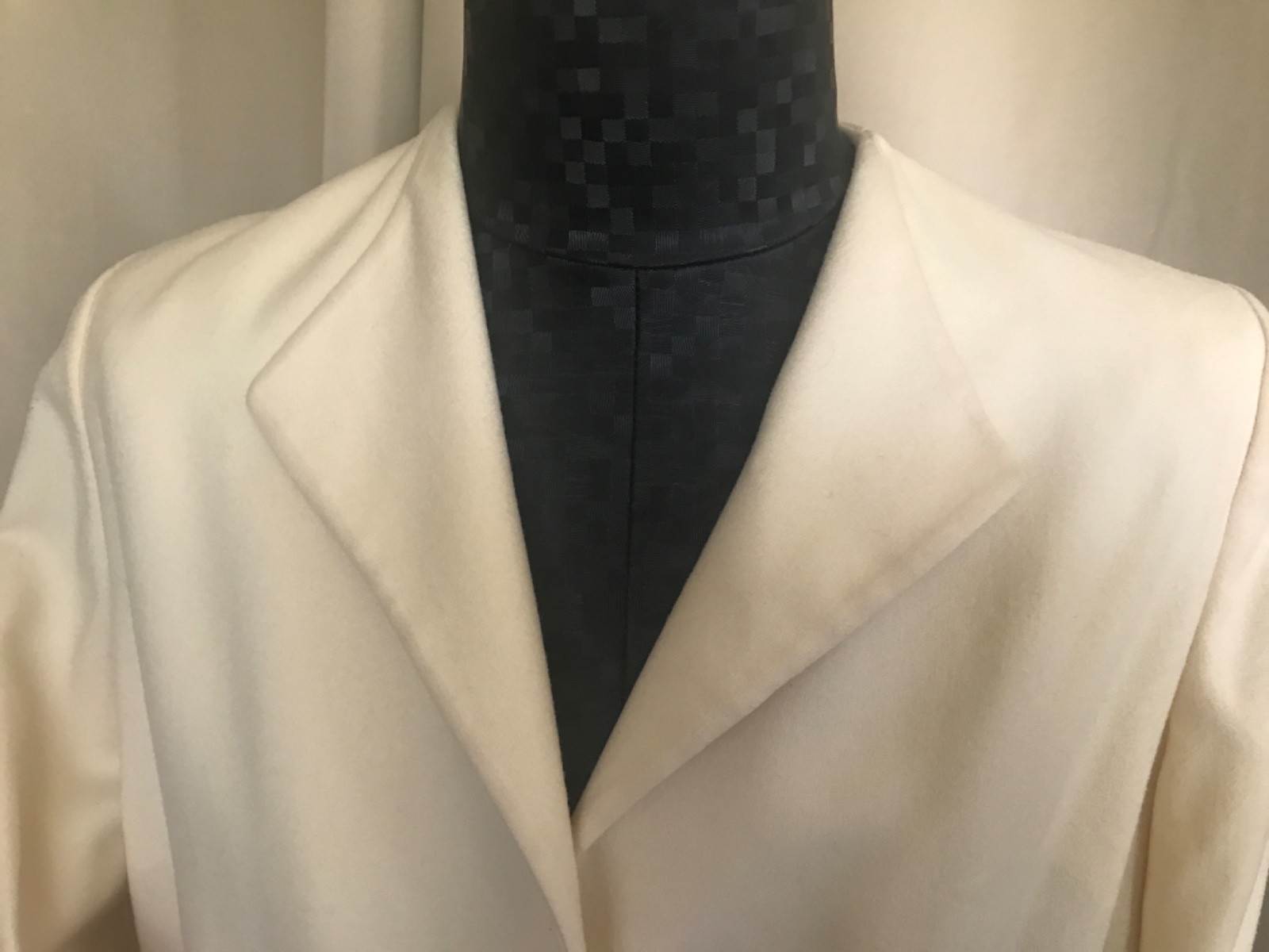 Vintage70&prime; light cream wool Union Made jacket finished with colorful embroidery