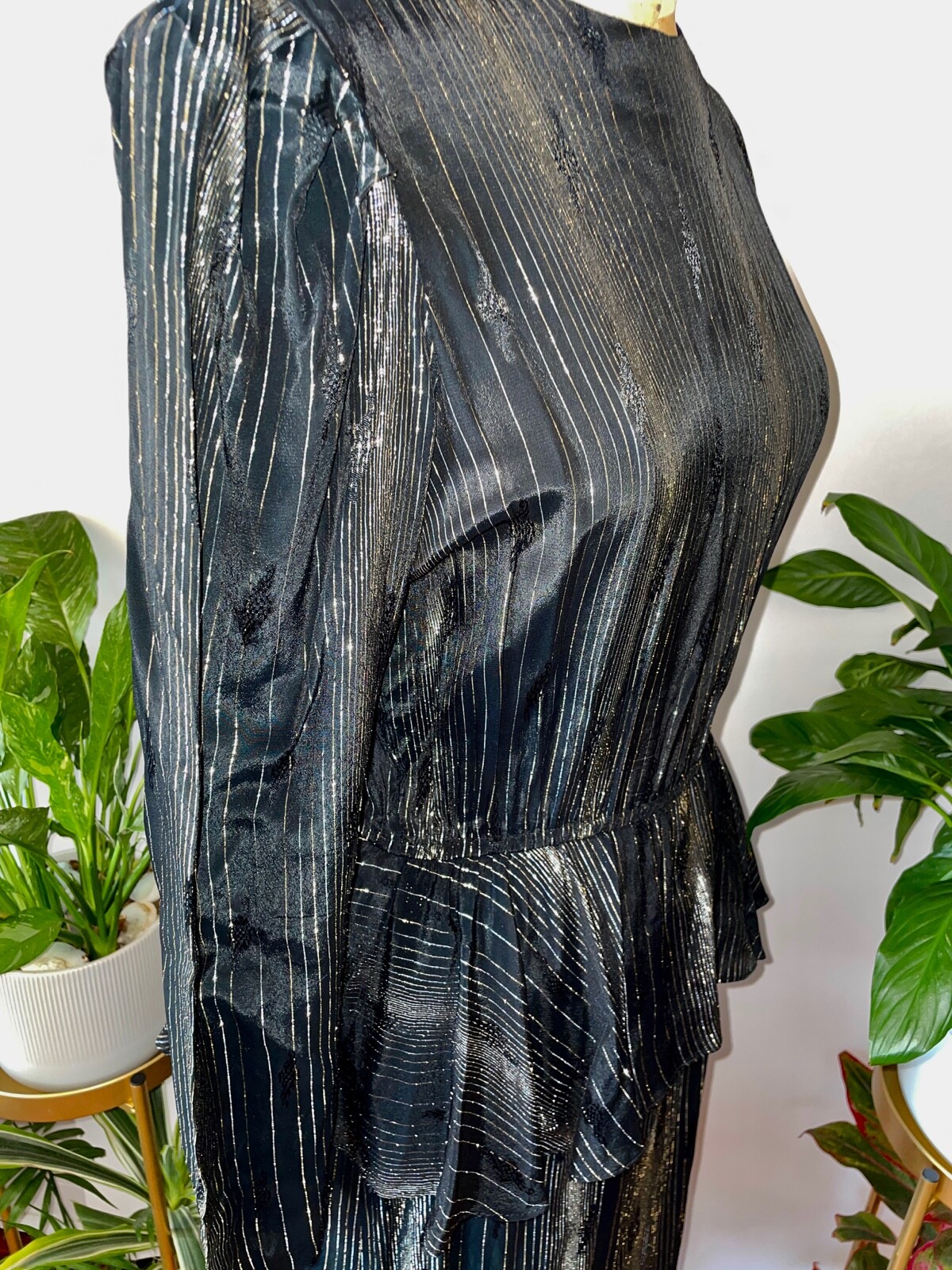 VTG 70&rsquo;S S NANCY BRACOLINI SHANGRI-LA METALLIC GOLD&SILVER STRIPE PEPLUM DRESS*S