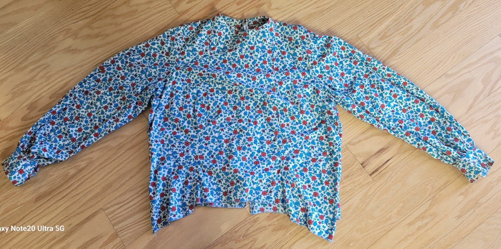 Vintage 1960&rsquo;s – 1970&rsquo;s Summer Floral, Long Sleeved, Hippie, Prairie Med/Lg.