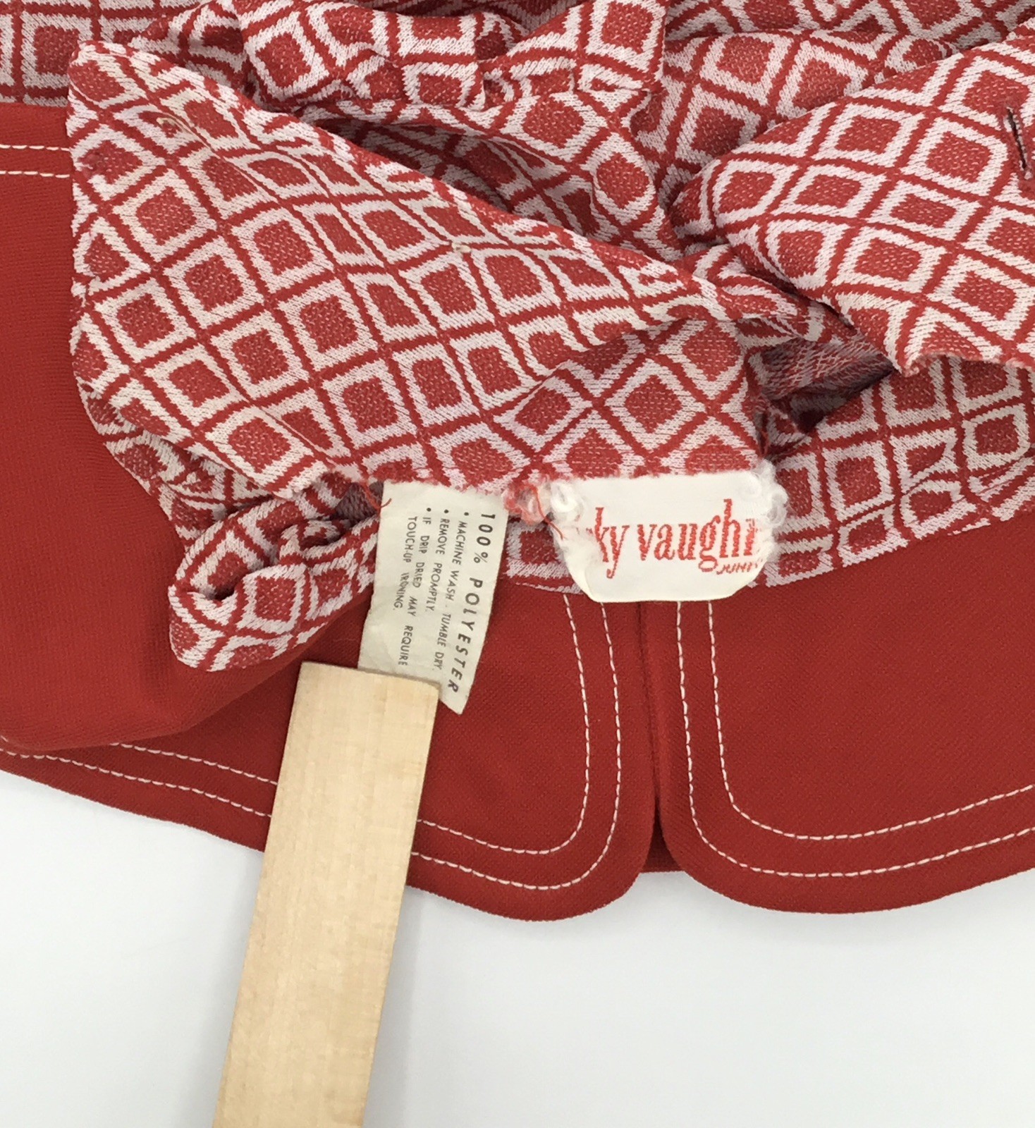 60’s-70’s💥Vicky Vaughn Crop 2pc Skirt Set Red White Geometric Mod, Sz. XS/SM
