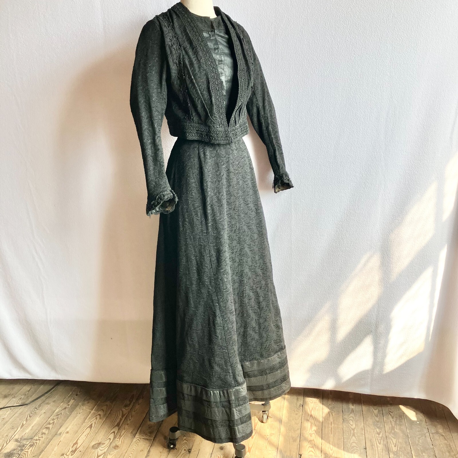 Antique Edwardian Black Wool Walking Suit XS/S