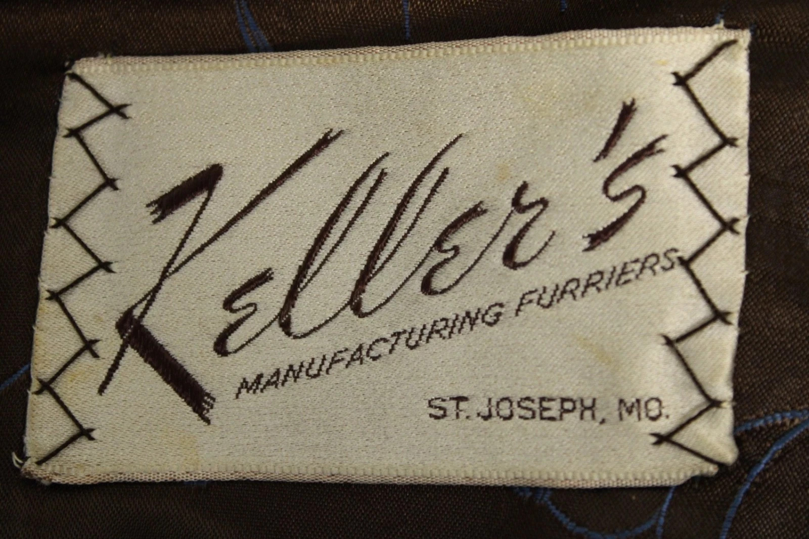 Keller&rsquo;s Manufacturing Furriers St Joseph MO Women&rsquo;s XL Fur Coat Jacket Vintage