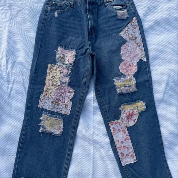 Patchwork Floral Distressed Wide Leg Cropped Jeans Size 15