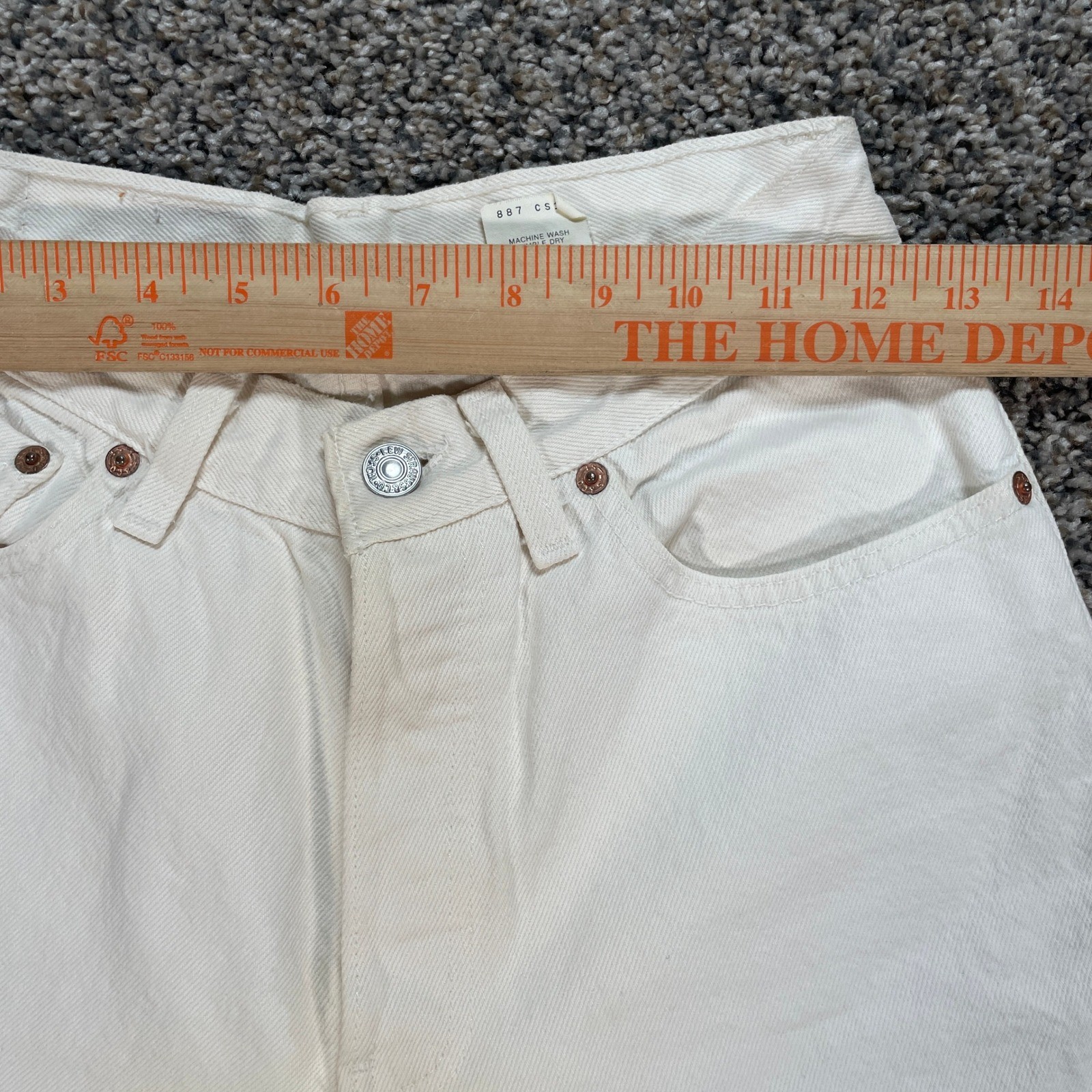 Vintage Levis 501 Women&rsquo;s 24×32 Jeans USA Made White High Waisted Tapered Leg