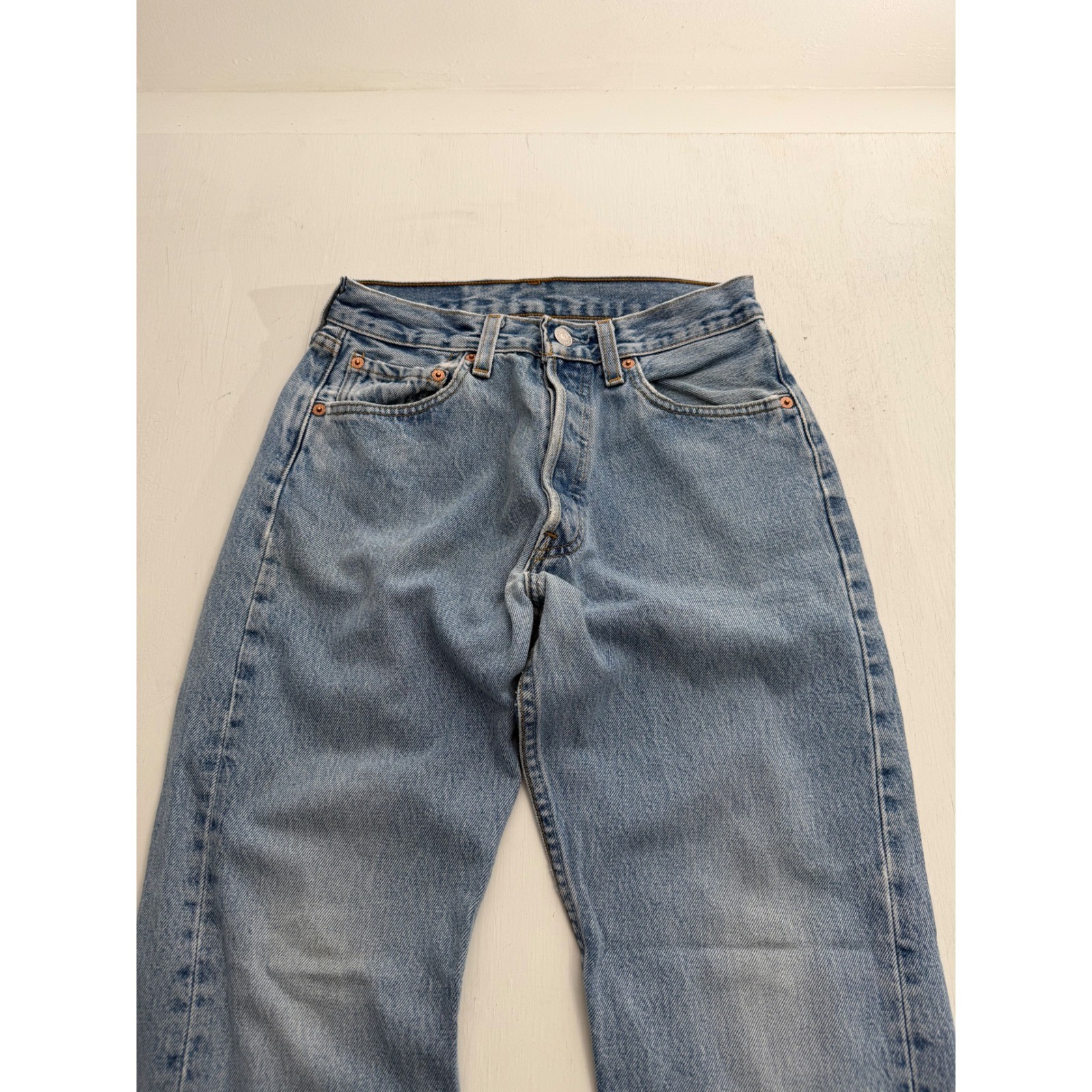 Vintage Levis 614 High Waisted Straight Leg Jeans Light Wash Made in USA W26 L28