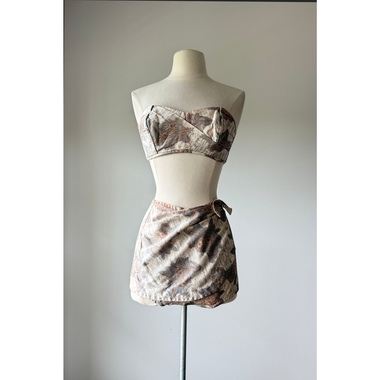 Vintage 1950s Roxanne Bombshell Bikini Swimsuit Gray XS/S