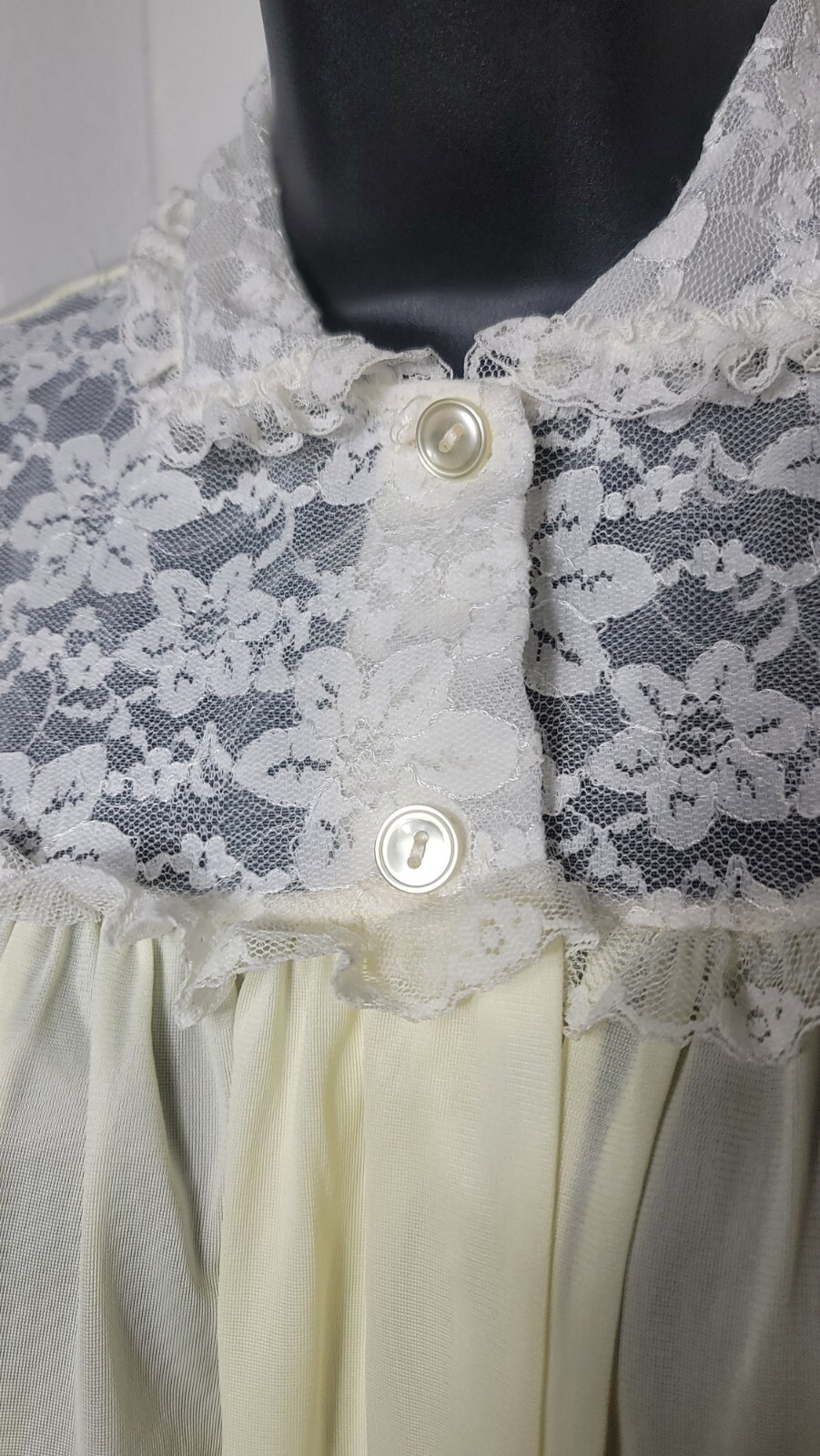 PHILMAID Pale Yellow Button Nylon SHEER LACE BED JACKET 1960s Lingerie 32/34