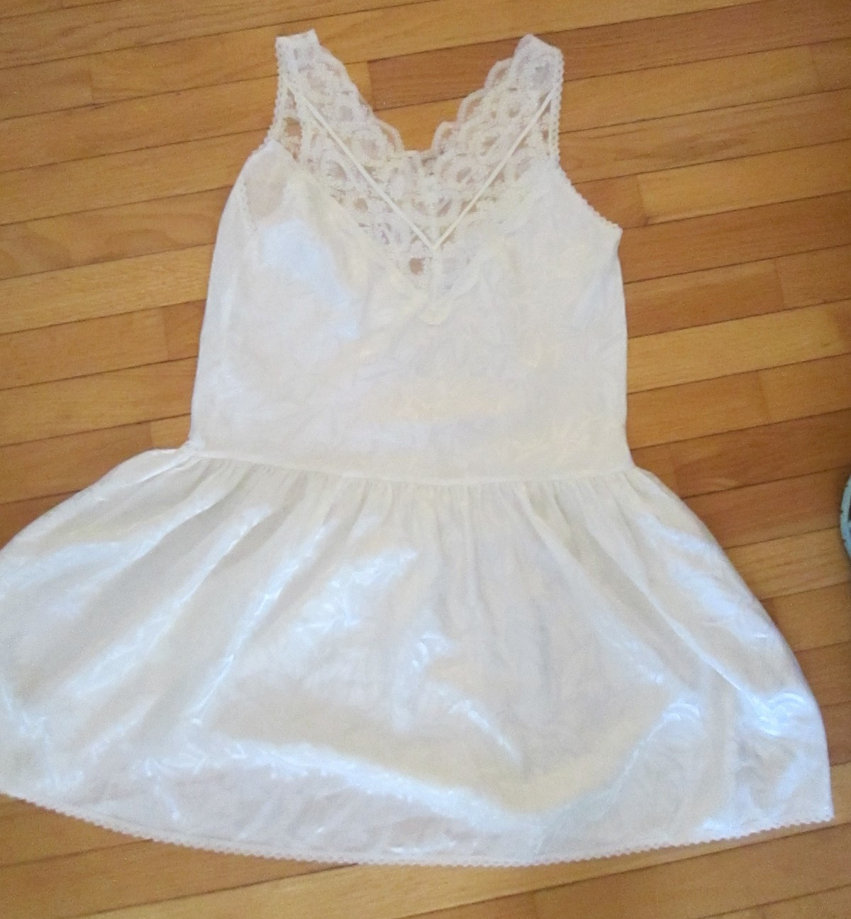 Vintage Ivory Lace Floral Pattern Nightgown Large Erika Taylor
