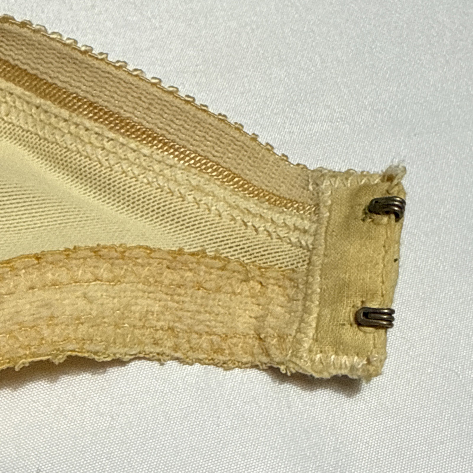 1950’s-1960’s SEARS Bra 32 B Lingerie Hook Back Lace Rockabilly Punk Goth READ