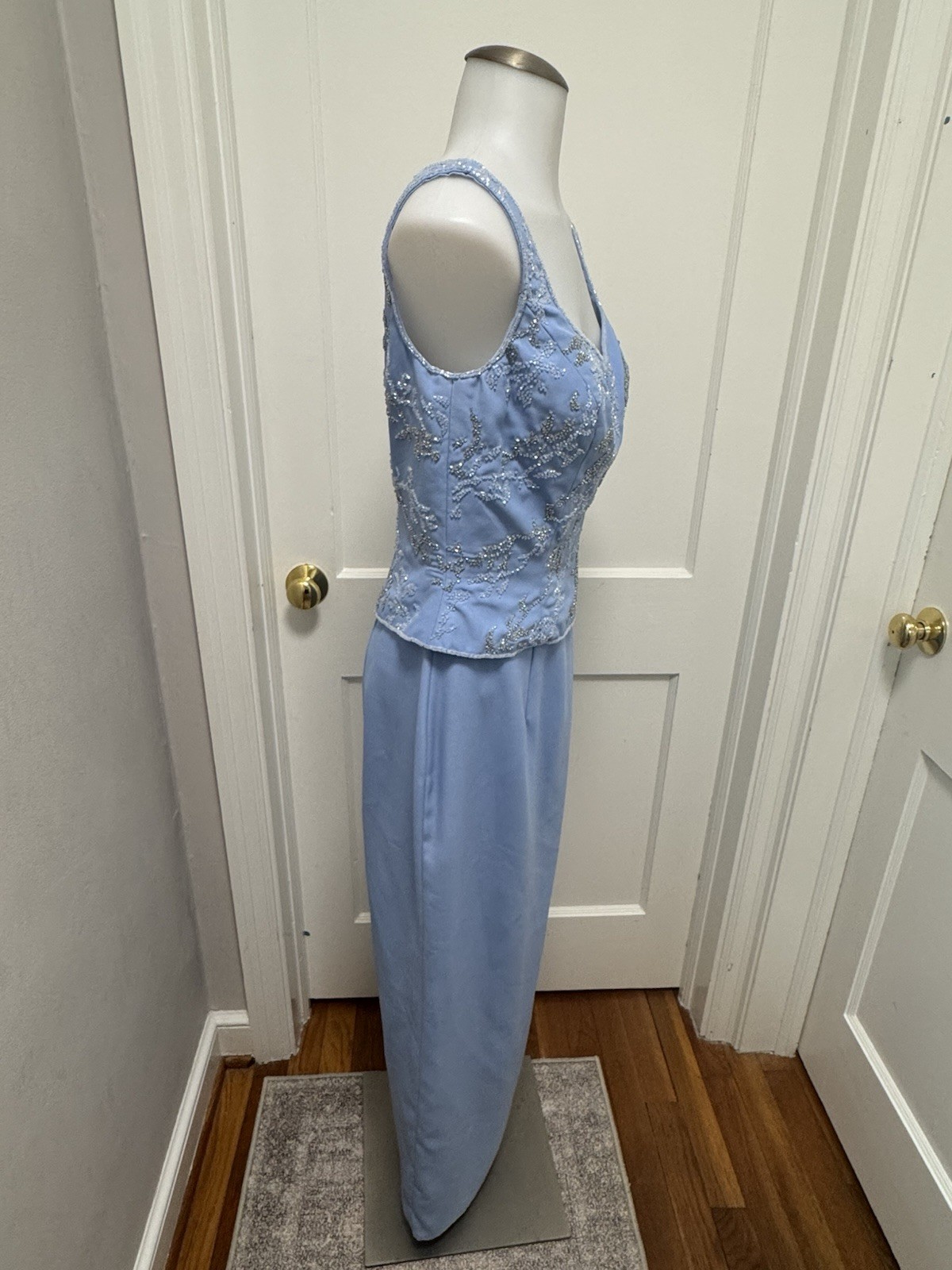 Jean De Lys Periwinkle Blue Sequin Embellished Column Gown Evening Formal Size 6
