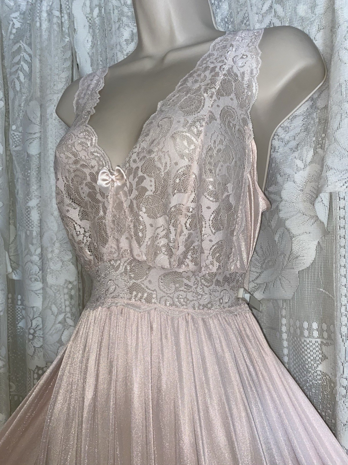VTG 1X Shadowline Precious PINK SILKY Nylon Peignoir Robe Nightgown olga esque
