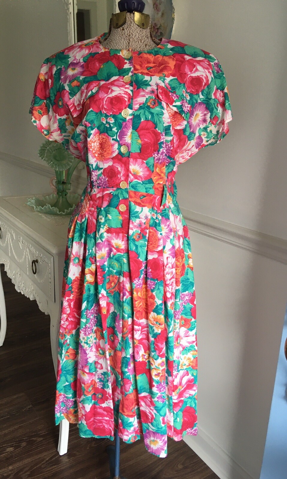 Vintage Stuart Alan 1980s 90’s BOLD FLORAL Bouquet Shirt DRESS 1940’s Flare MIDI