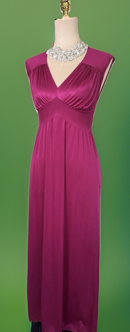 Vintage Vassarette 60s/70s Fuchsia Hostess Gown | Maxi Disco | Lounge | MCM Glam