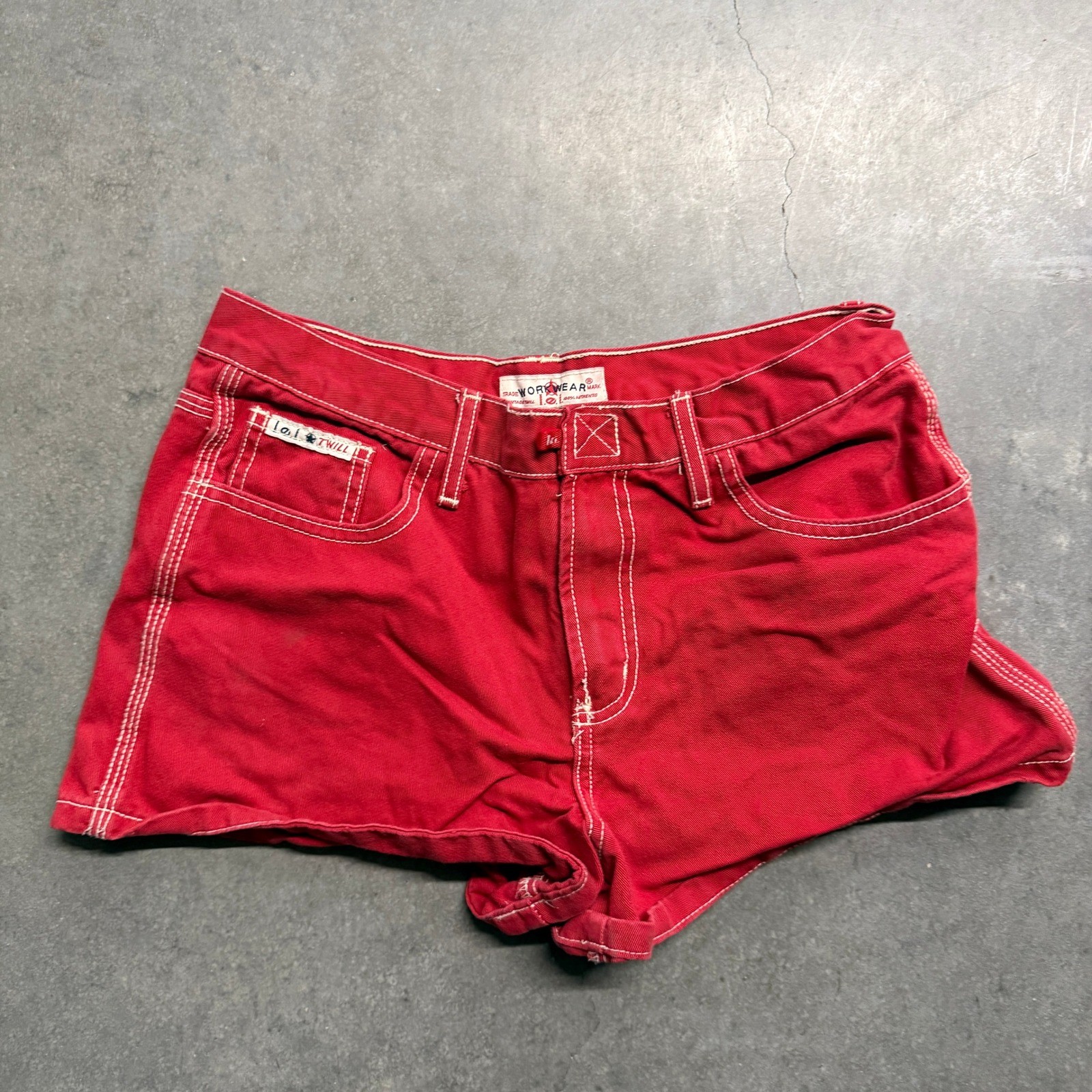 Vintage LEI Workwear Red Twill Shorts Contrast Stitch Y2K Utility 2806