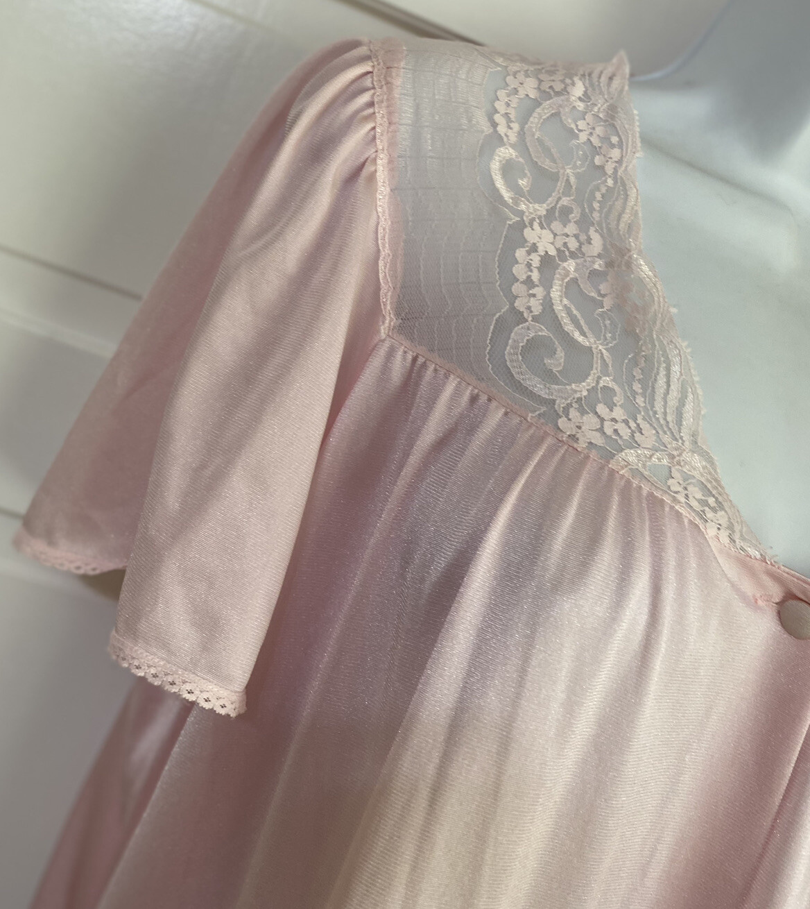 Vintage Vassarette Pink Nylon Button Front Short Sleeve Night Gown Robe LARGE