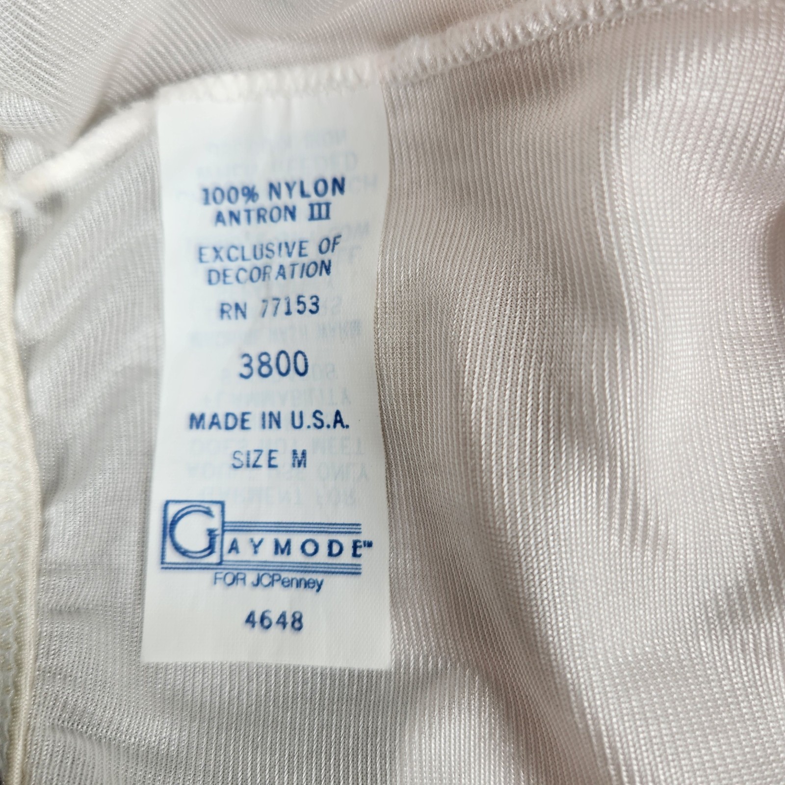 JCPenney Gaymode Womens Medium Half Slip 24&Prime; Long White Nylon Lace Hem VTG USA