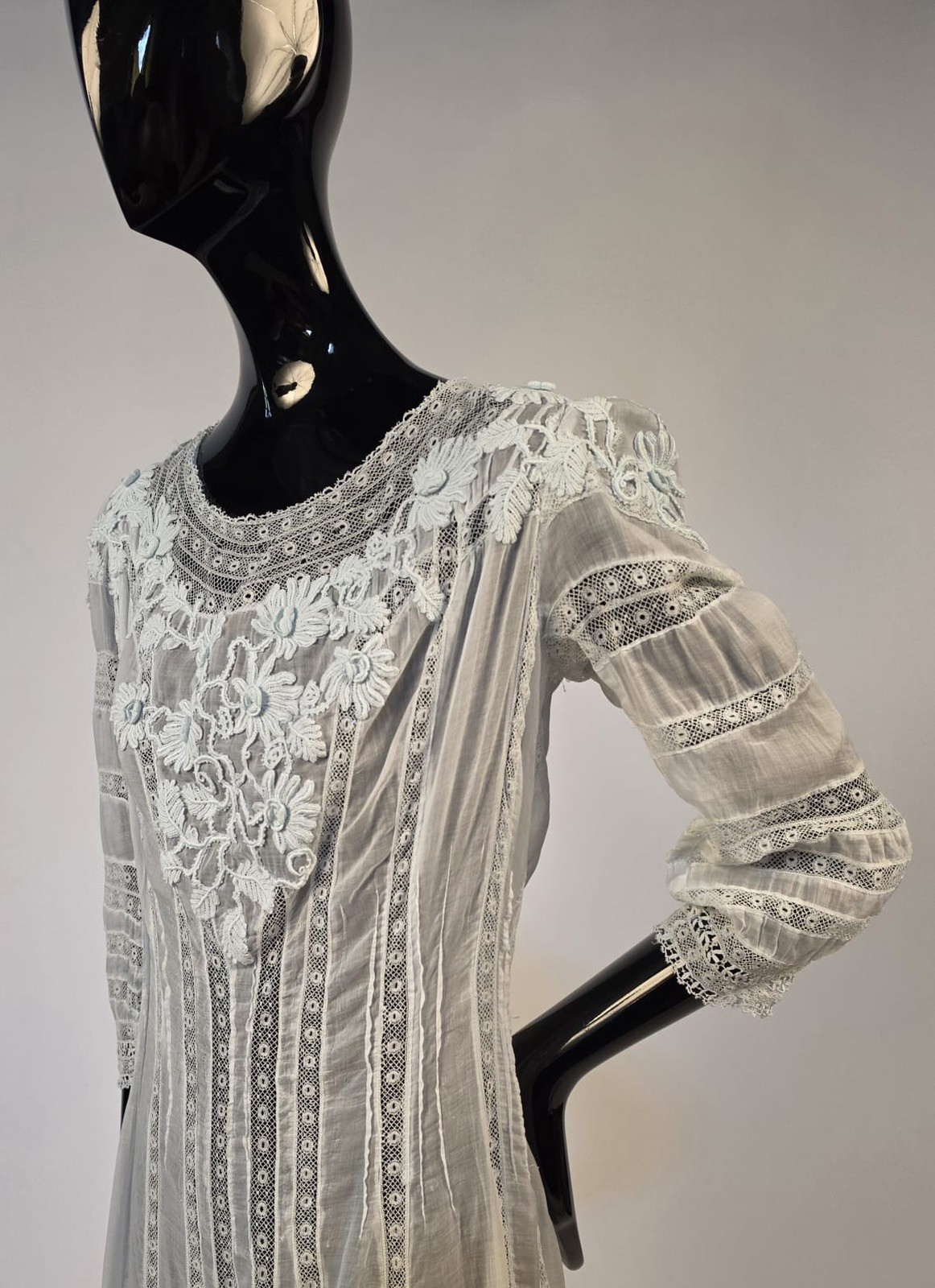 ROMANTIC EDWARDIAN ICE BLUE COTTON DRESS W APPLIED LACE + RUFFLE BOTTOM
