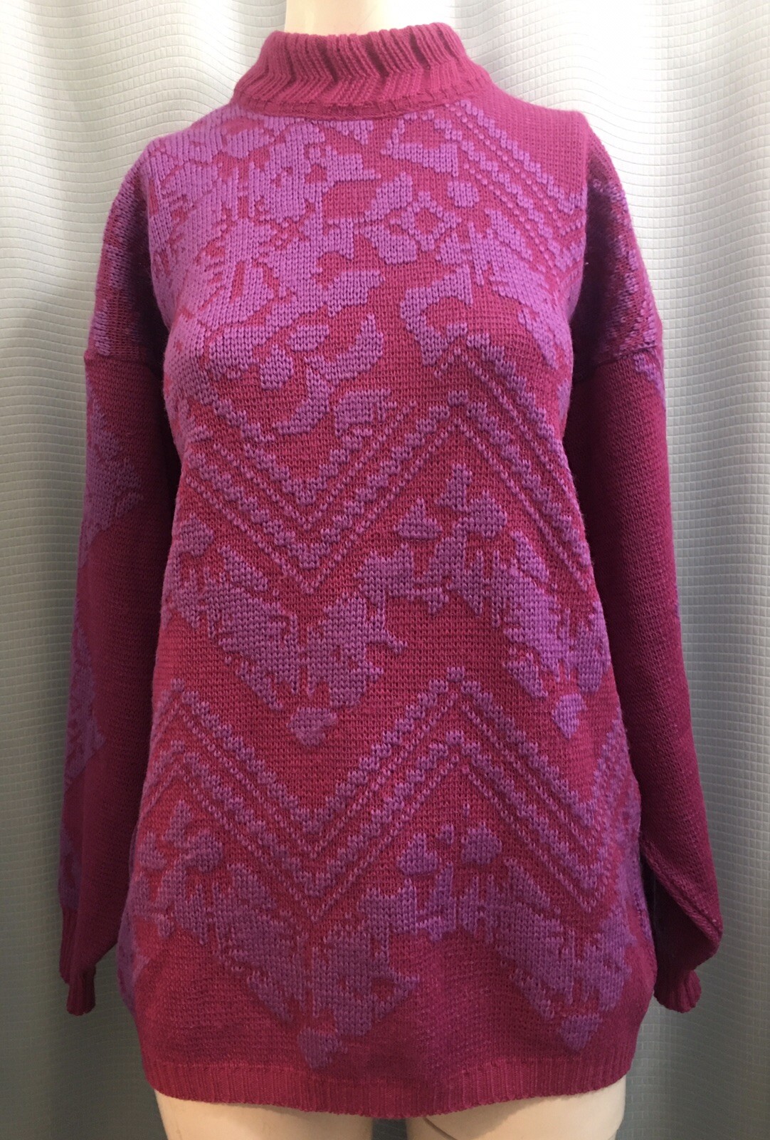 M Vintage 1980s DEMETRE SEATTLE Wool SKI Sweater FUSCHIA LILAC Gaper LOW MILES