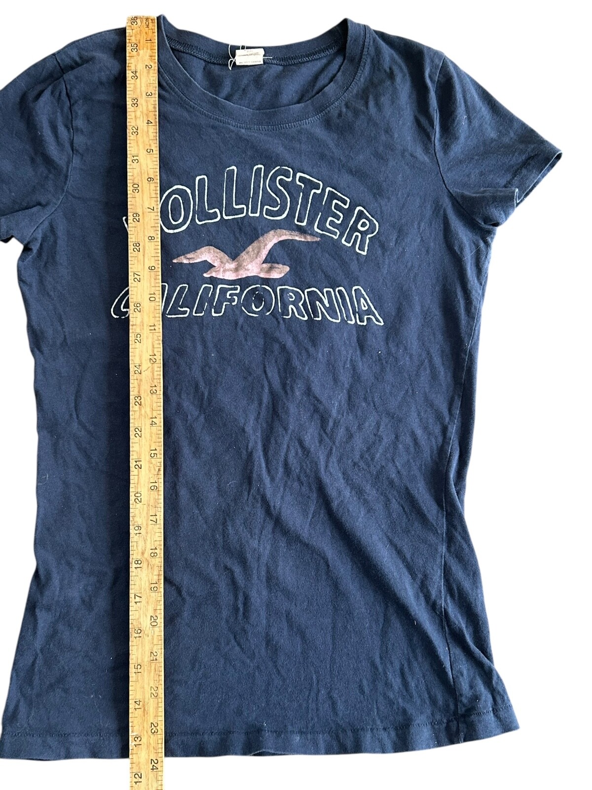 VTG Y2K Hollister California Women&rsquo;s Thin Fitted T-shirt Logo Spellout L