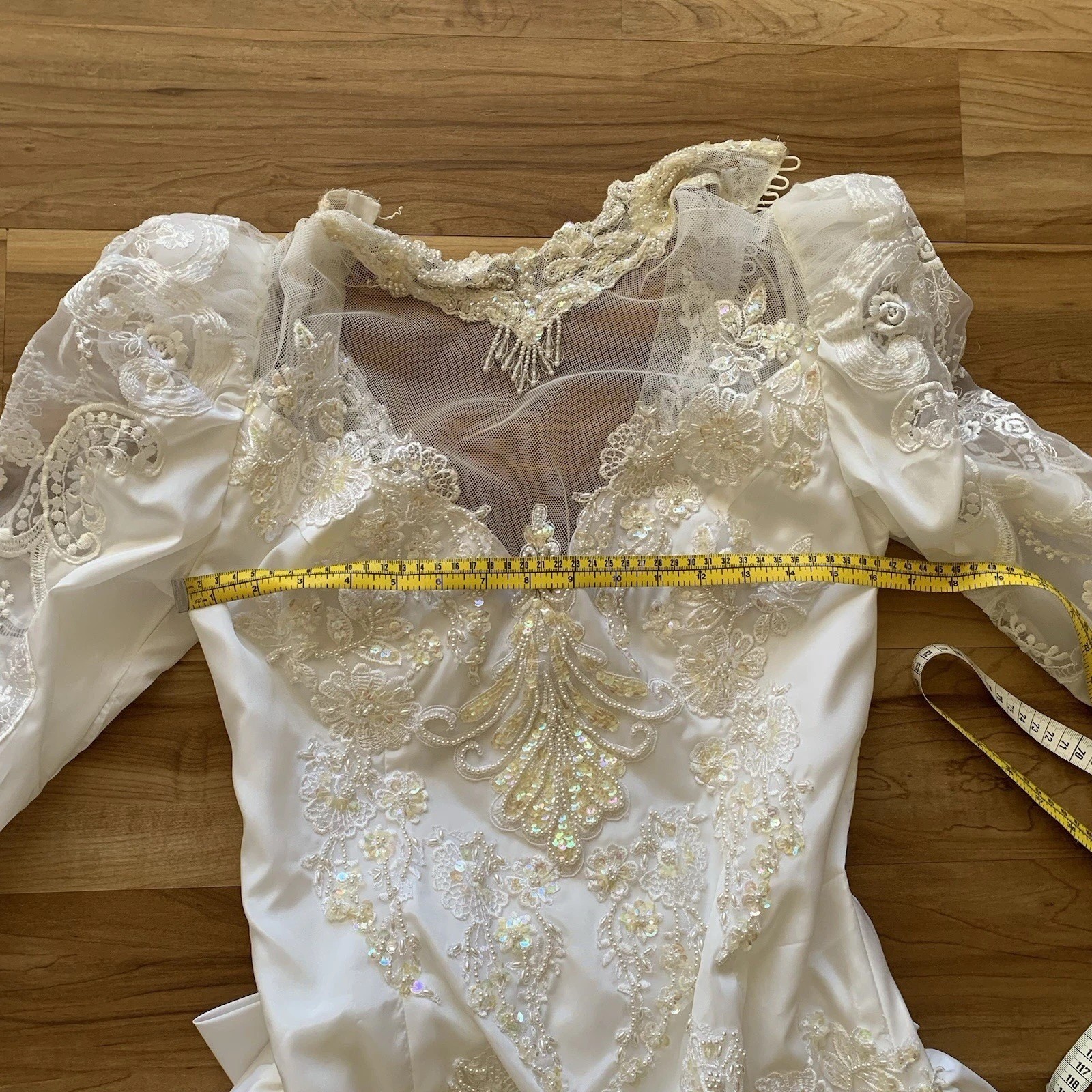 Wedding Dress White Size Small Sequin Lace Embroidery Princess High Collar Veil
