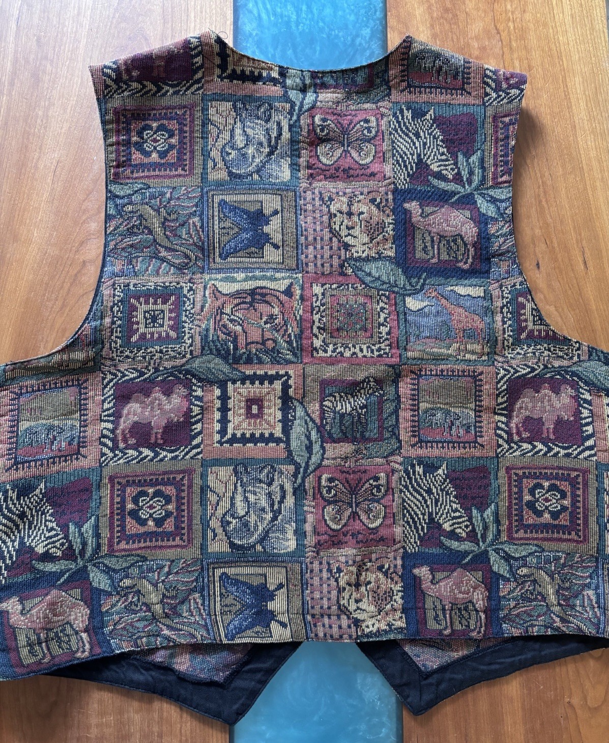 Vintage Tapestry Animal Print Pattern Boho Style Vest Women&rsquo;s XL | On The Verge