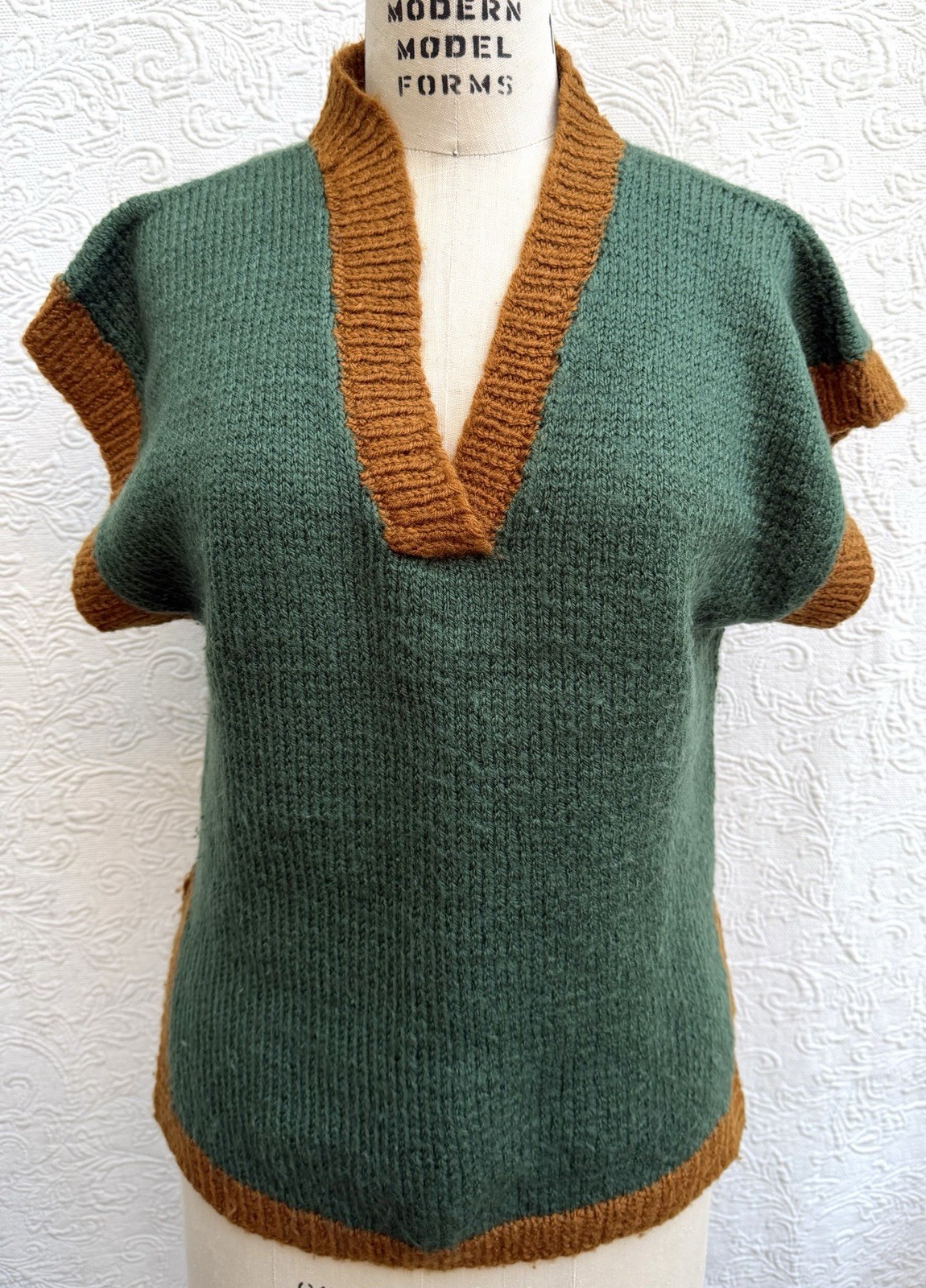 Vintage 40s-60s Hand Knit Forest Green Sweater Vest Chunky Knit Top Sz Medium