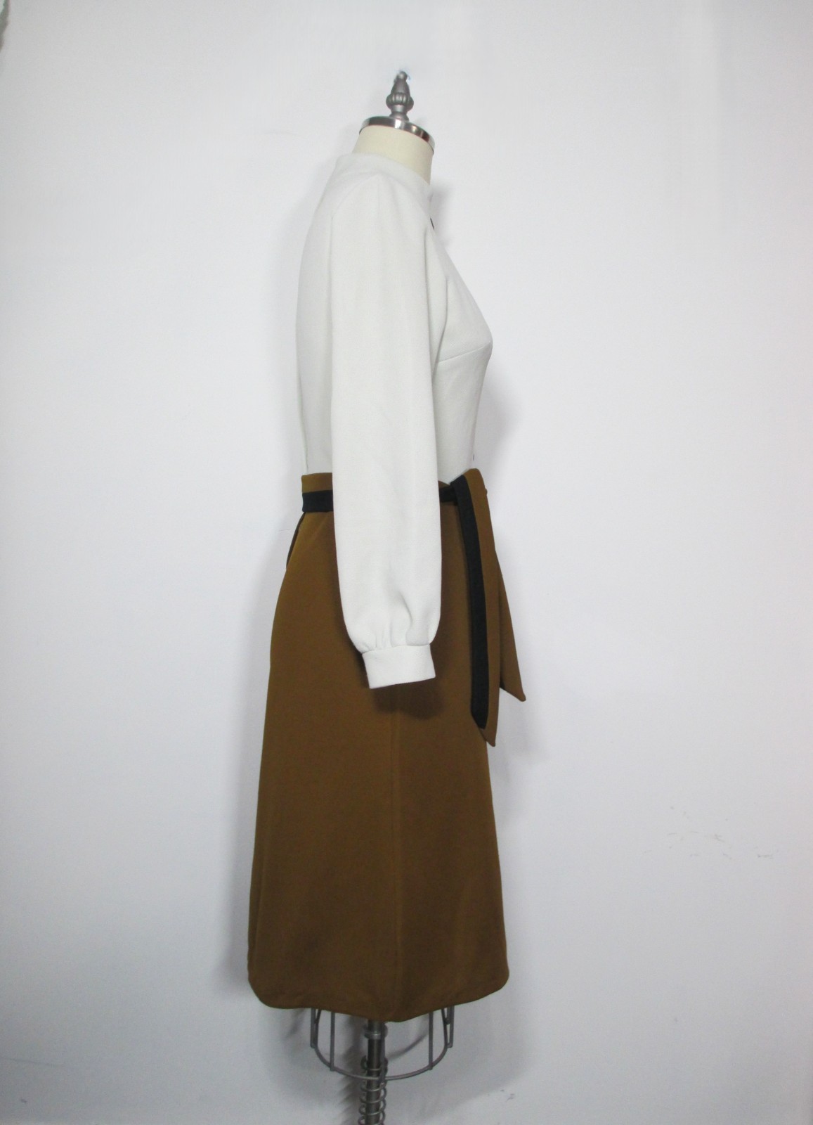 Vintage Gray, Brown Everyday Dress Honeycomb Double-knit, Very nice, Size M
