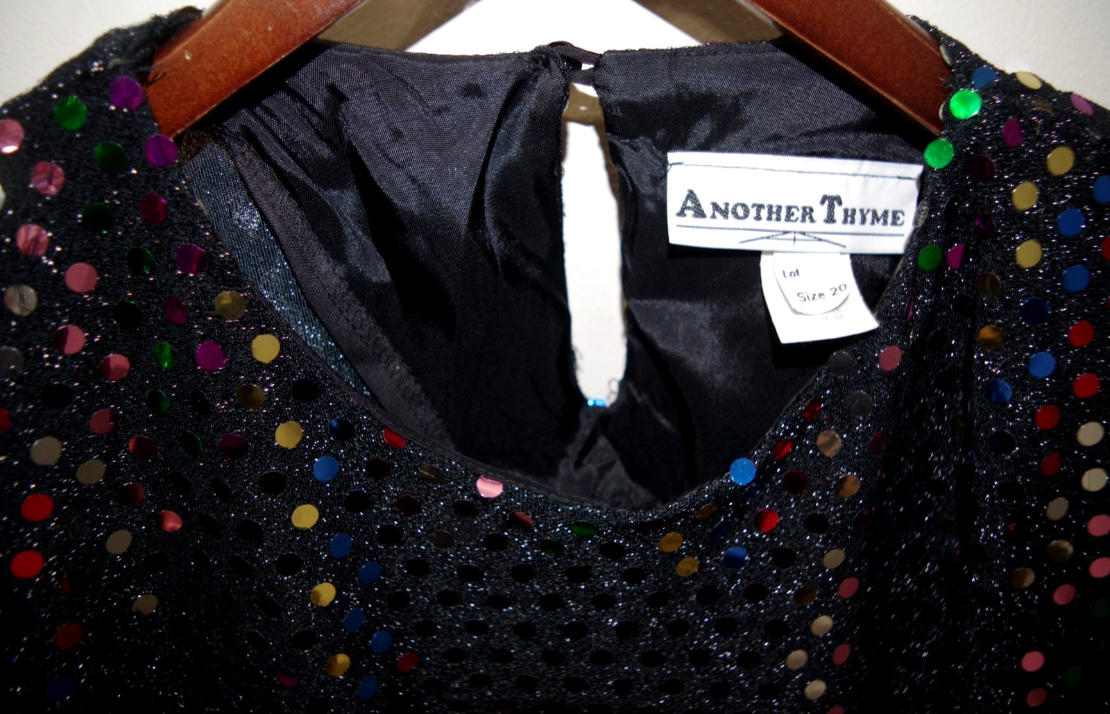 R2 – Another Thyme Top Vintage 20 Multicolor Dots Black Stretch Metallic Blouse