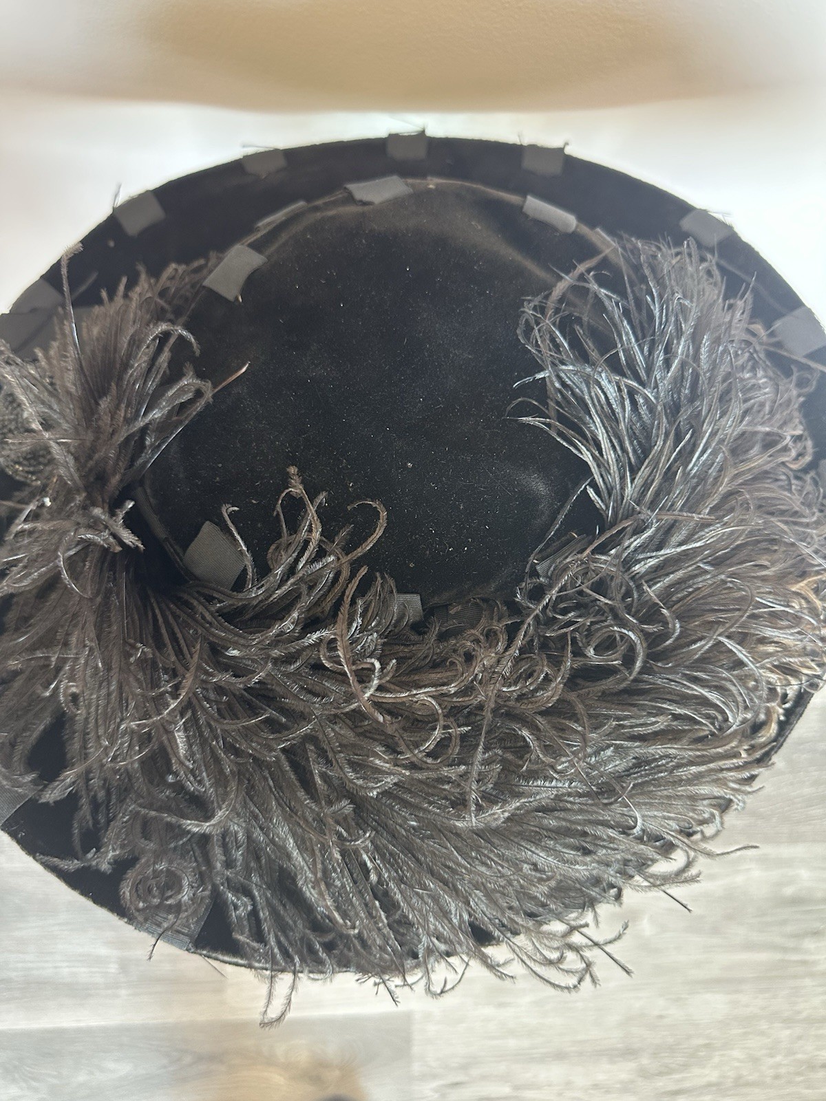 Antique Ostrich Feather Edwardian Ladies Hat 1900s W/Case Velvet Ribbon Plume