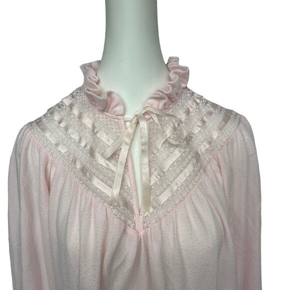 Vintage Gilligan O&rsquo;Malley Petite M Night Gown Pink Full Length Cottagecore Lace