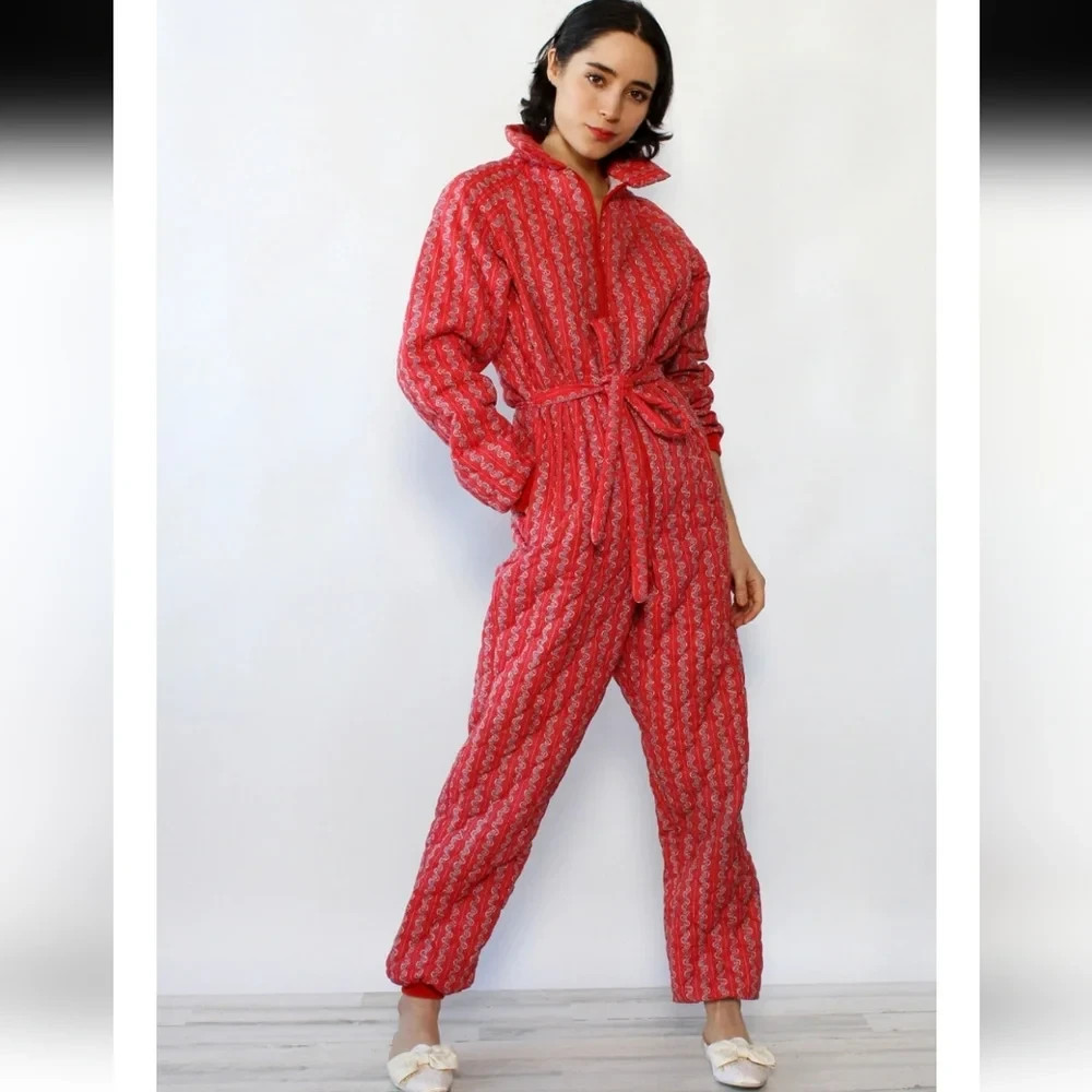 Vintage Quilted Ditsy Floral Wallpaper Red Jumpsuit Size M/L