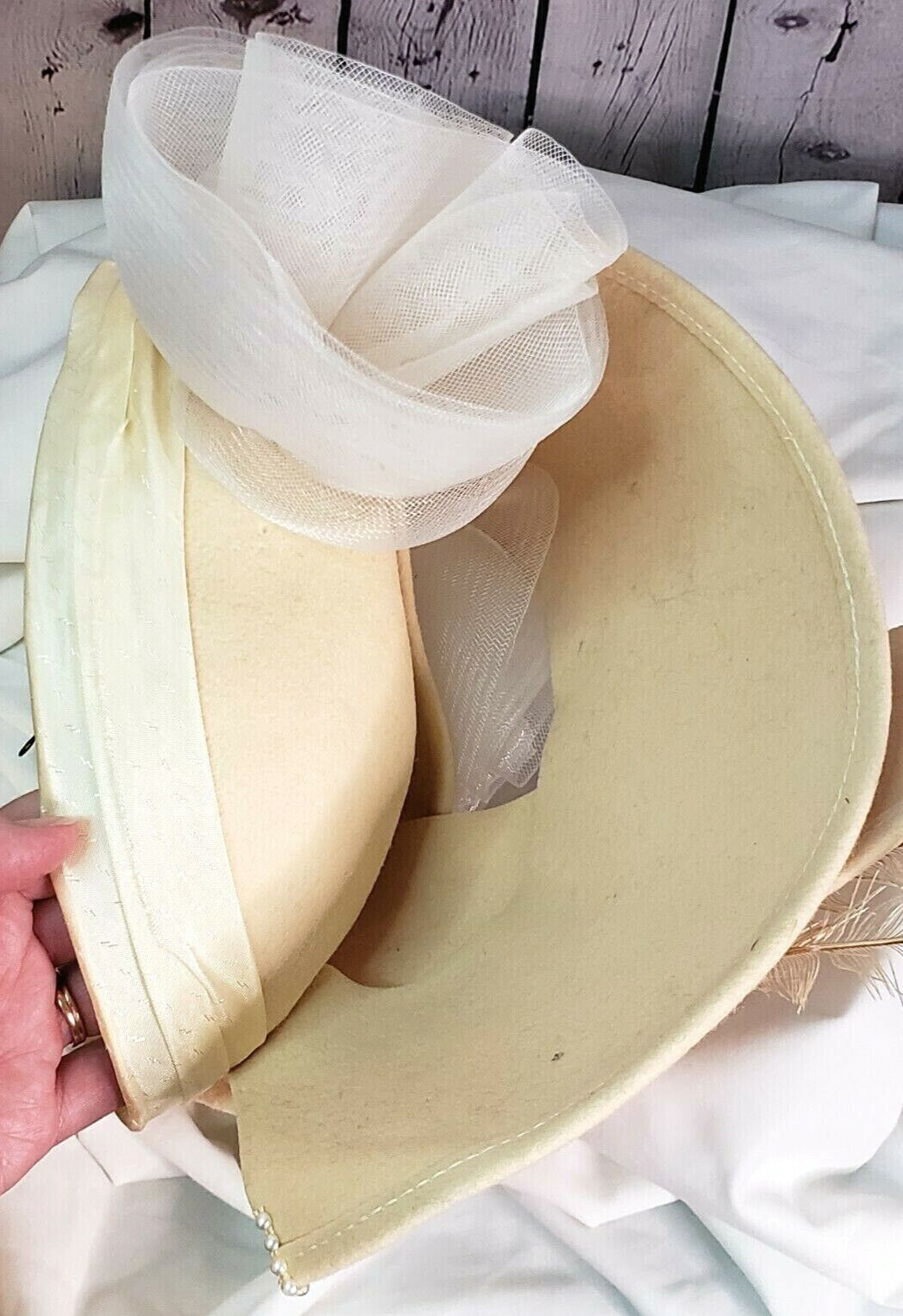 Vtg Bollman Hat Co. Designer&rsquo;s Touch Exclusive Wool Doeskin Felt Feathers Pearls