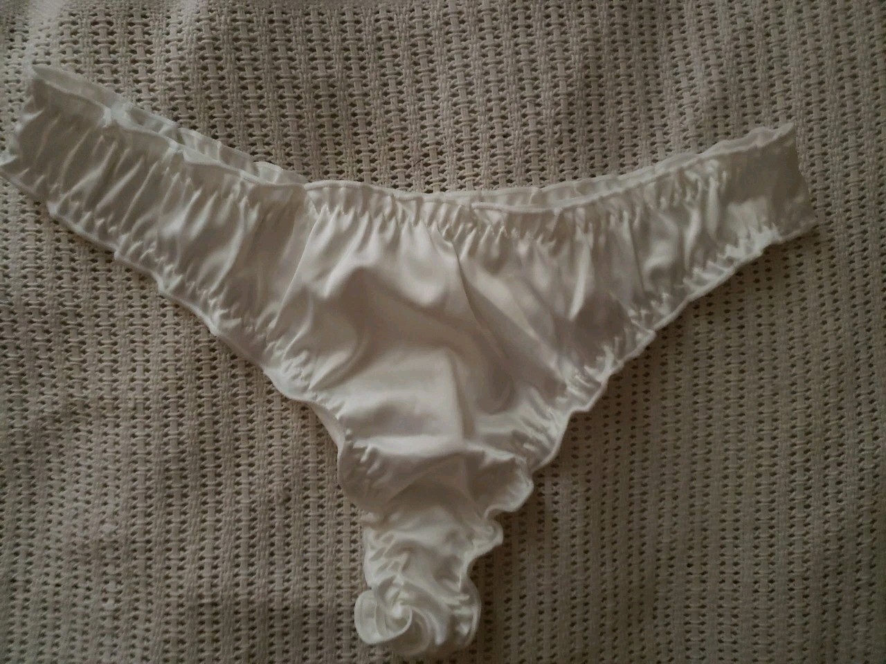 ROMANTIC SHINY GLOSSY LIQUID SATIN PINK OR WHITE THONG Panties LACE NWOT