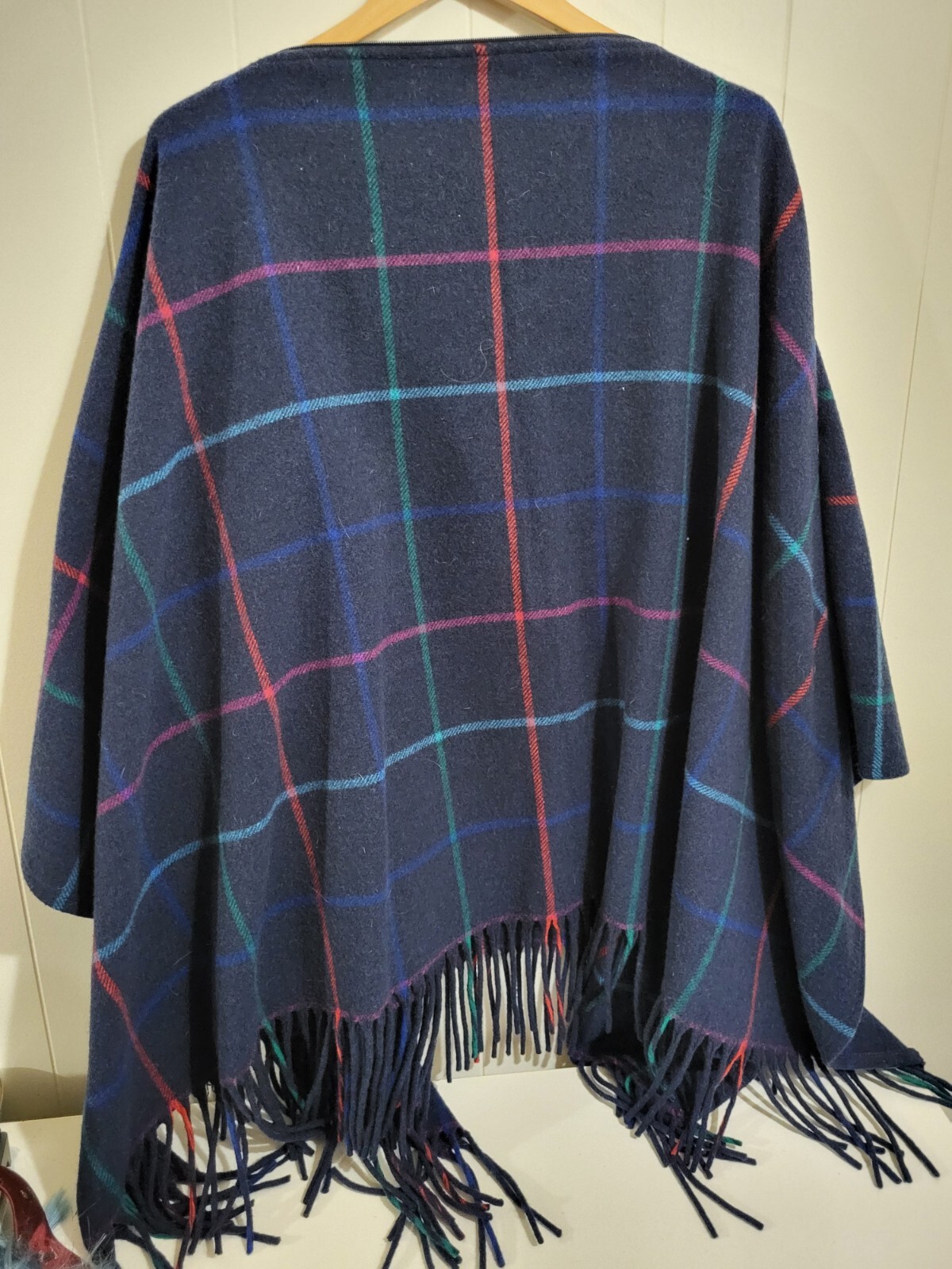Vtg Pendleton Womans Pancho Navy Plaid 100% Virgin Wool USA Made Classic RARE