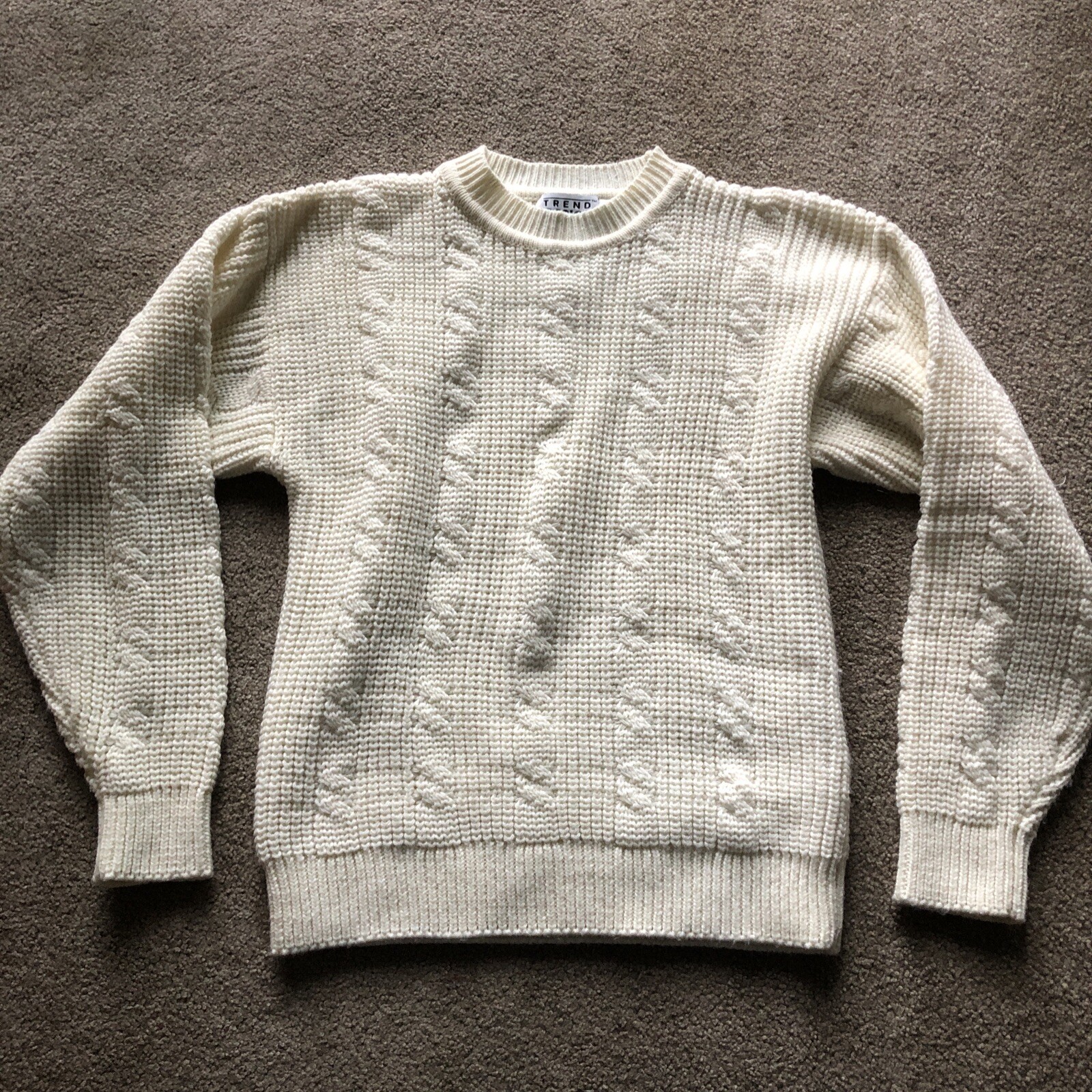Vintage Trend Basics Cable Knit Cream Ivory Pullover Sweater 1980s 1990s NICE!