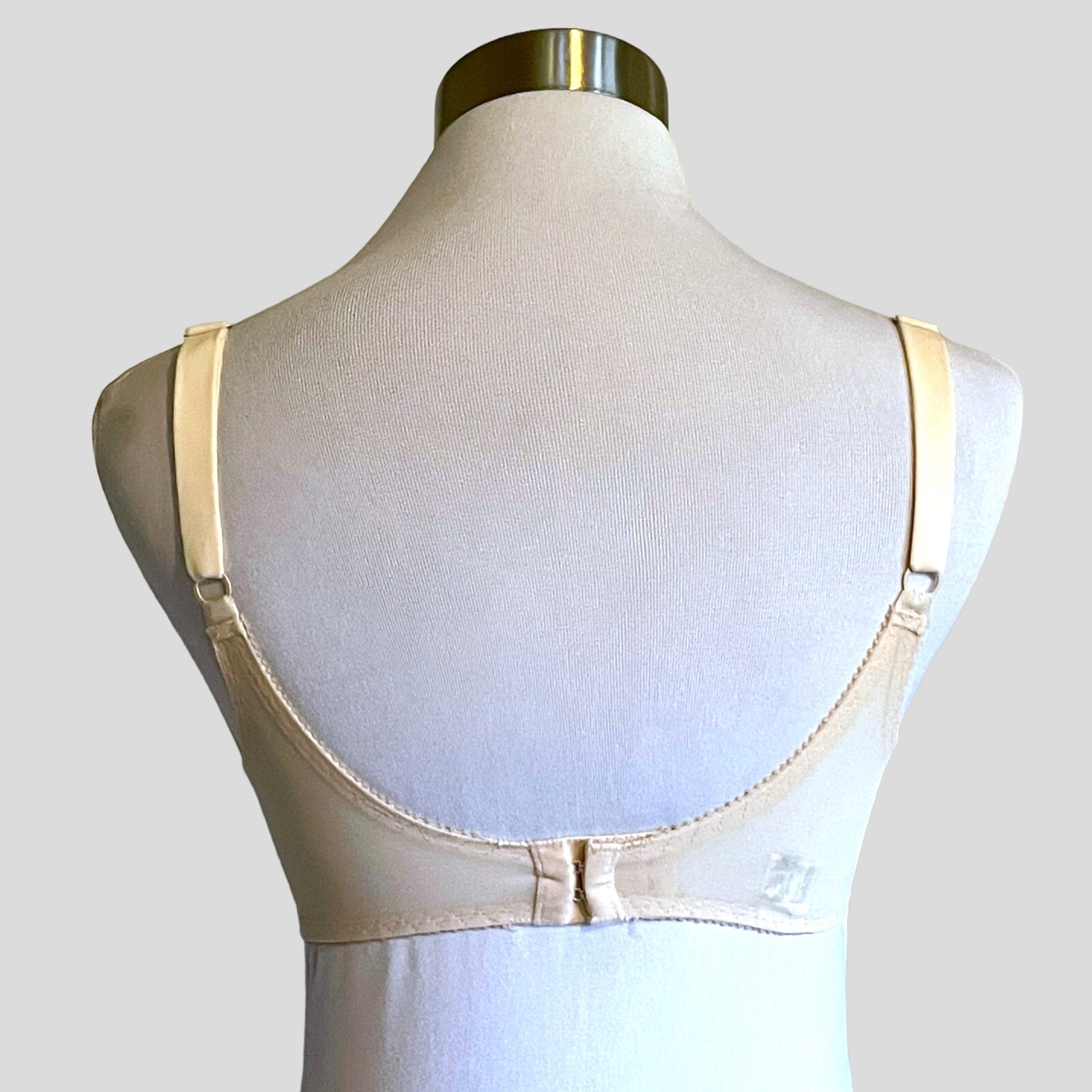 Vintage 60&rsquo;s Bali Go Lightly Bow Bra 32C Sheer Nude Nylon Underwire Sissy Pin Up
