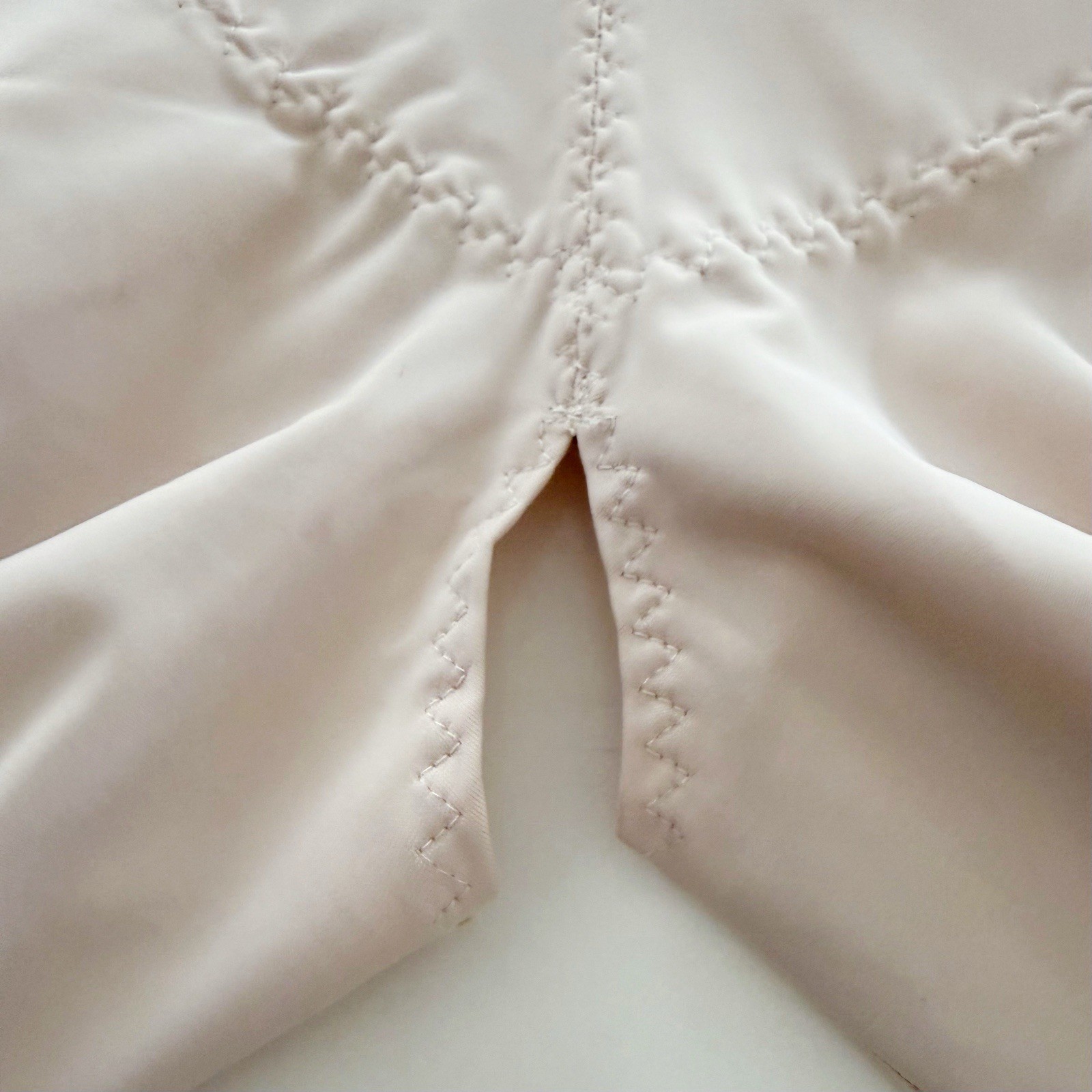 Vintage Nylon-Spandex Crotchless Girdle Lace Trim Long Leg : Beige – M or L ?