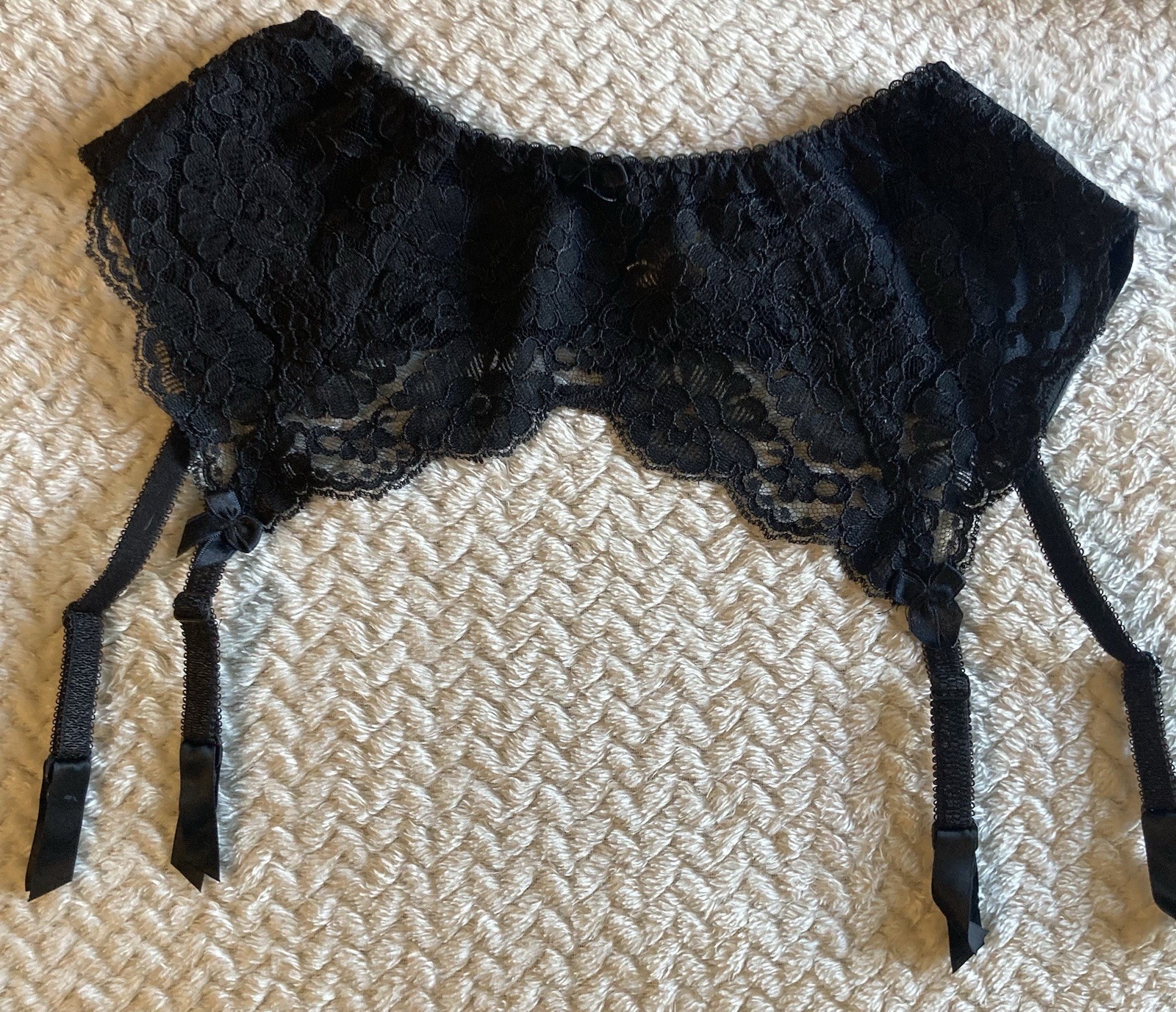 NWOT Vtg Victoria Secret Gold Label Lace Garter Belt Black Sz P/S New Old Stock