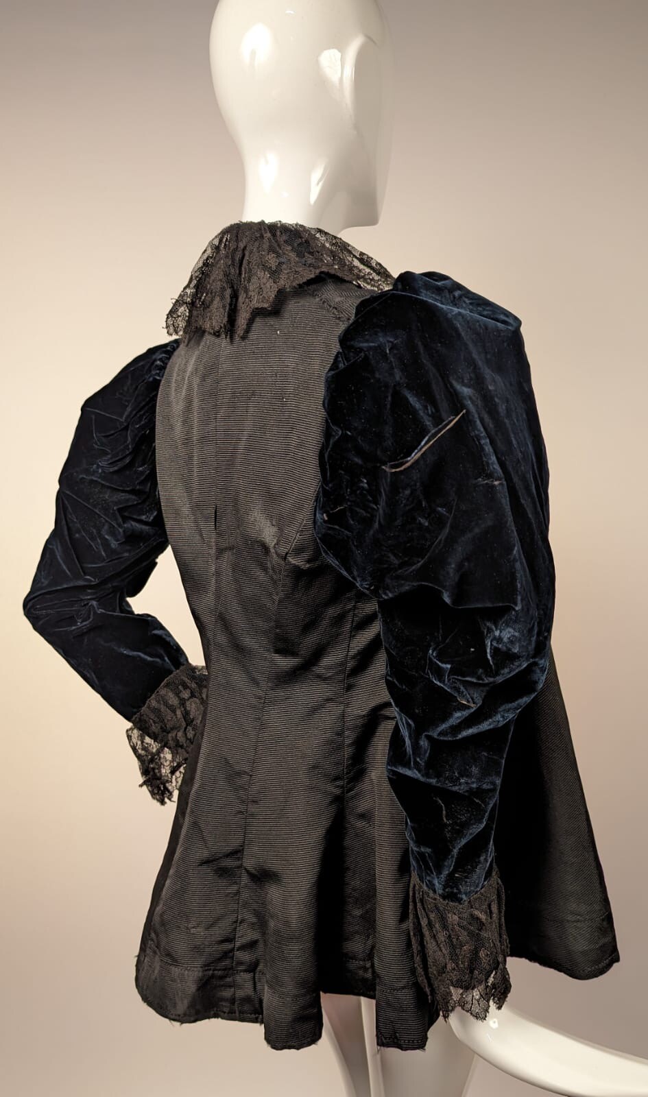 VICTORIAN 19TH C BLACK SILK + VELVET BUSTLE BACK MATERNITY JACKET W LACE COLLAR