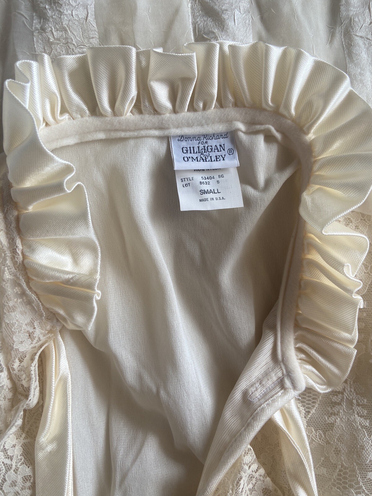 Vintage NWT S Donna Richard Gilligan O&rsquo;Malley Nightgown Lace Satin Trim Cream