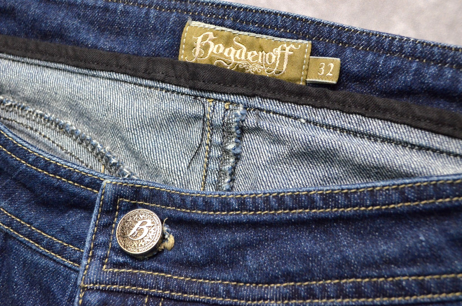 INSANE Bogdenoff LA Bell Bottom Flare Jeans Blue Size 32 Paneled Vintage Y2K