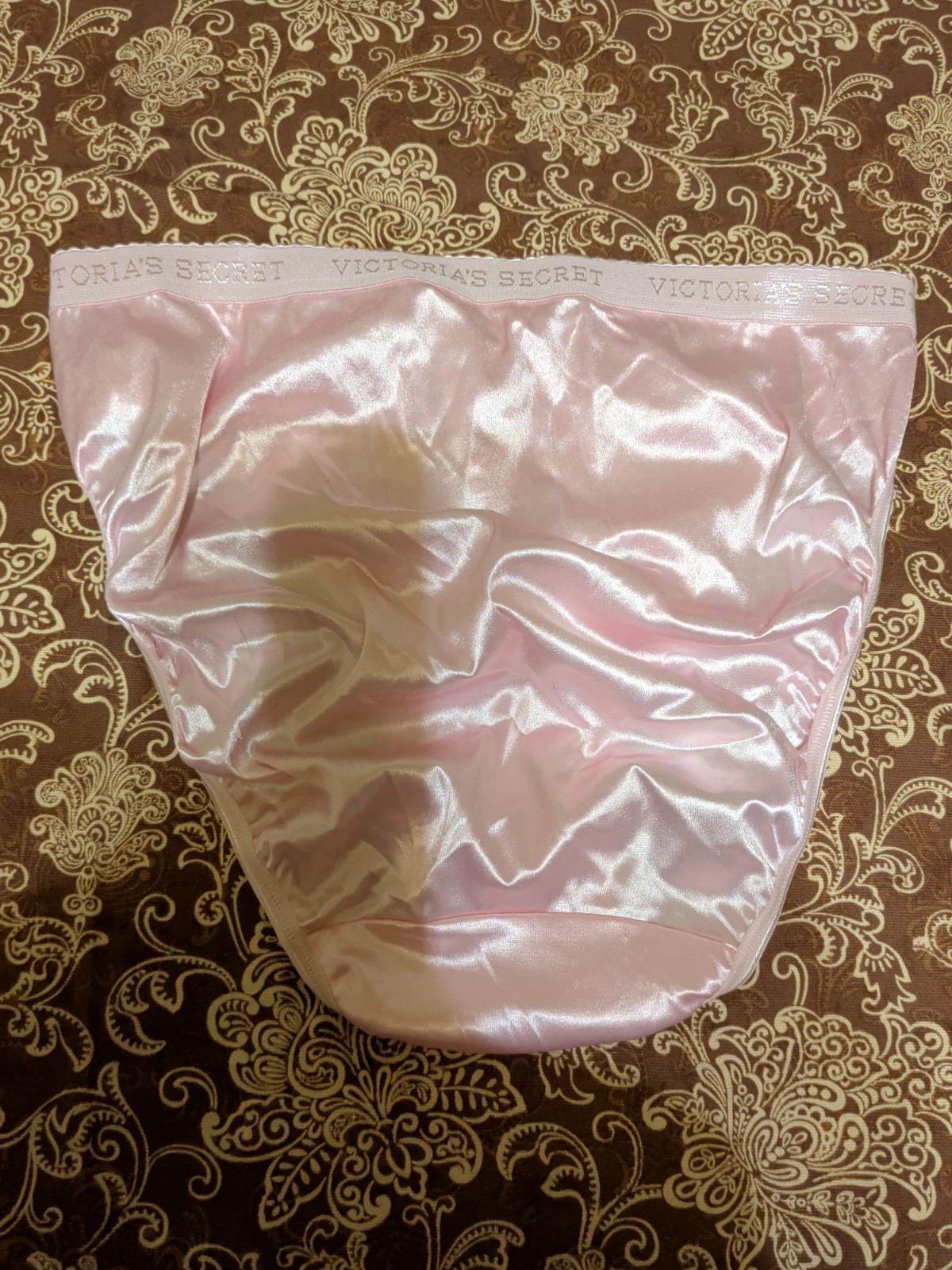 Vintage Victoria&rsquo;s Secret Satin Second Skin Signature Brief Panties Size Large