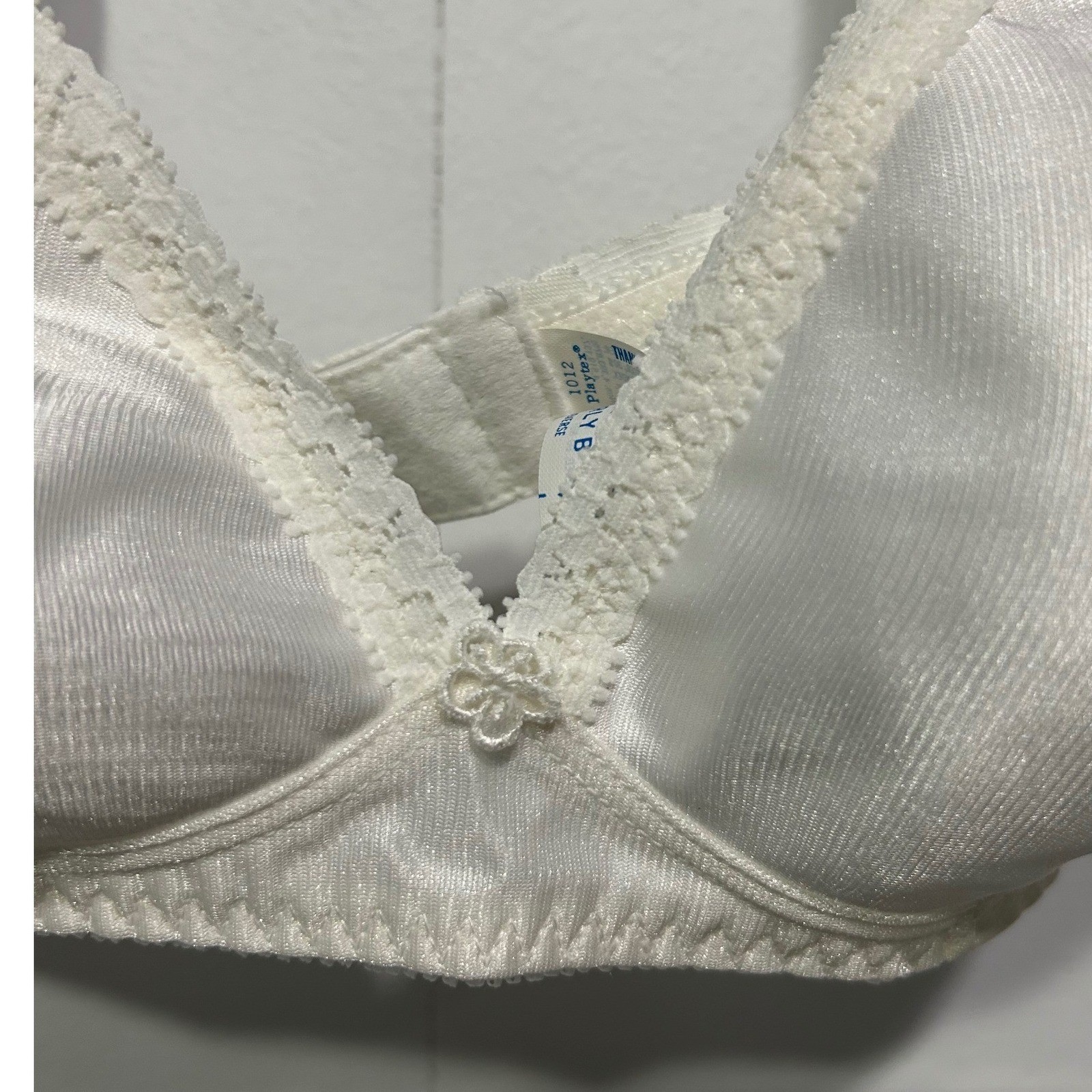 Playtex Wireless Bra Womens 32 Nearly B White Vintage Style 216 Lace Trim